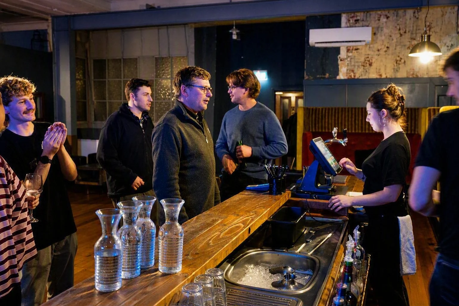 DSC06571 Quiz Drinks Line.JPG