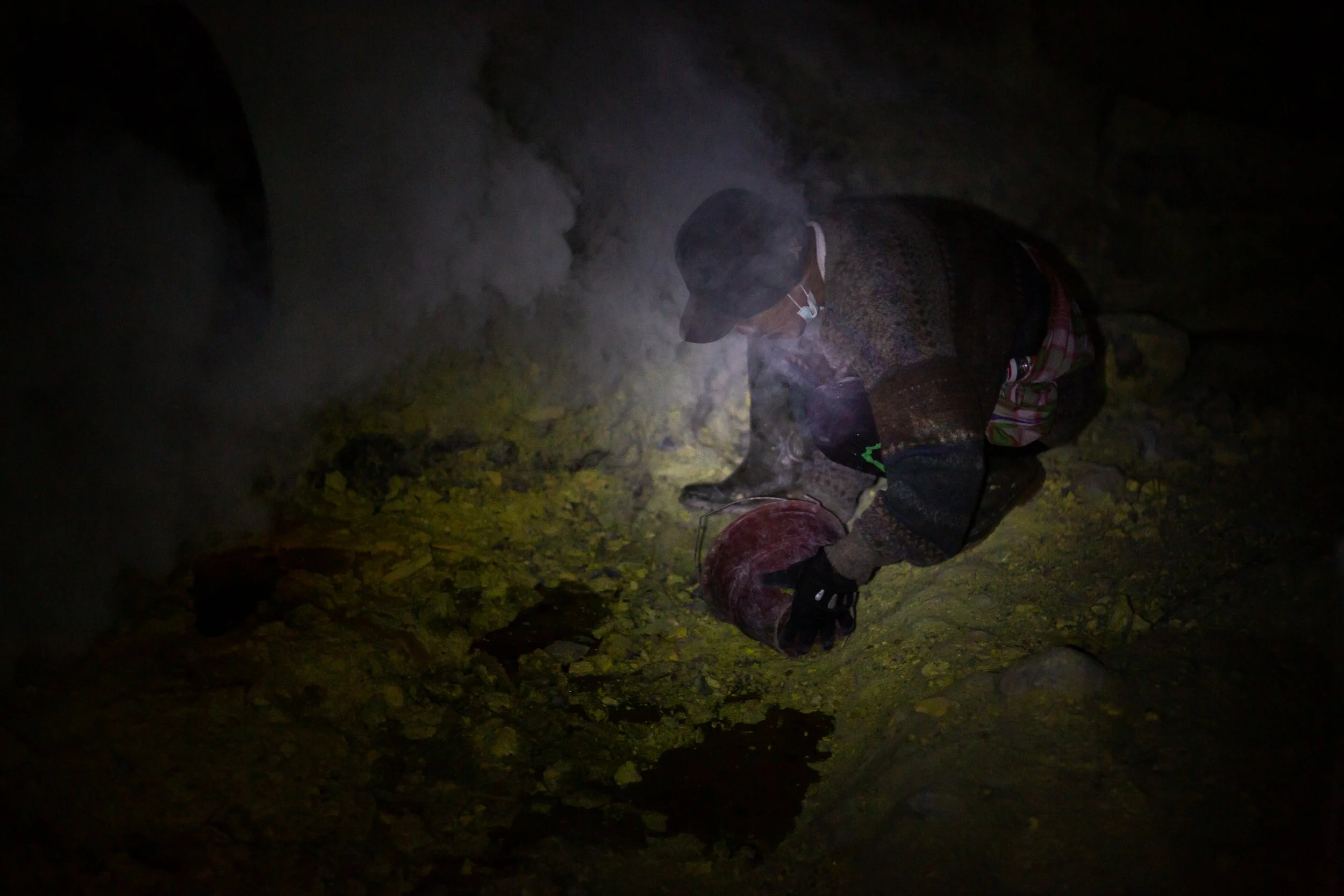 ijen sulfer smokey harvest.jpg