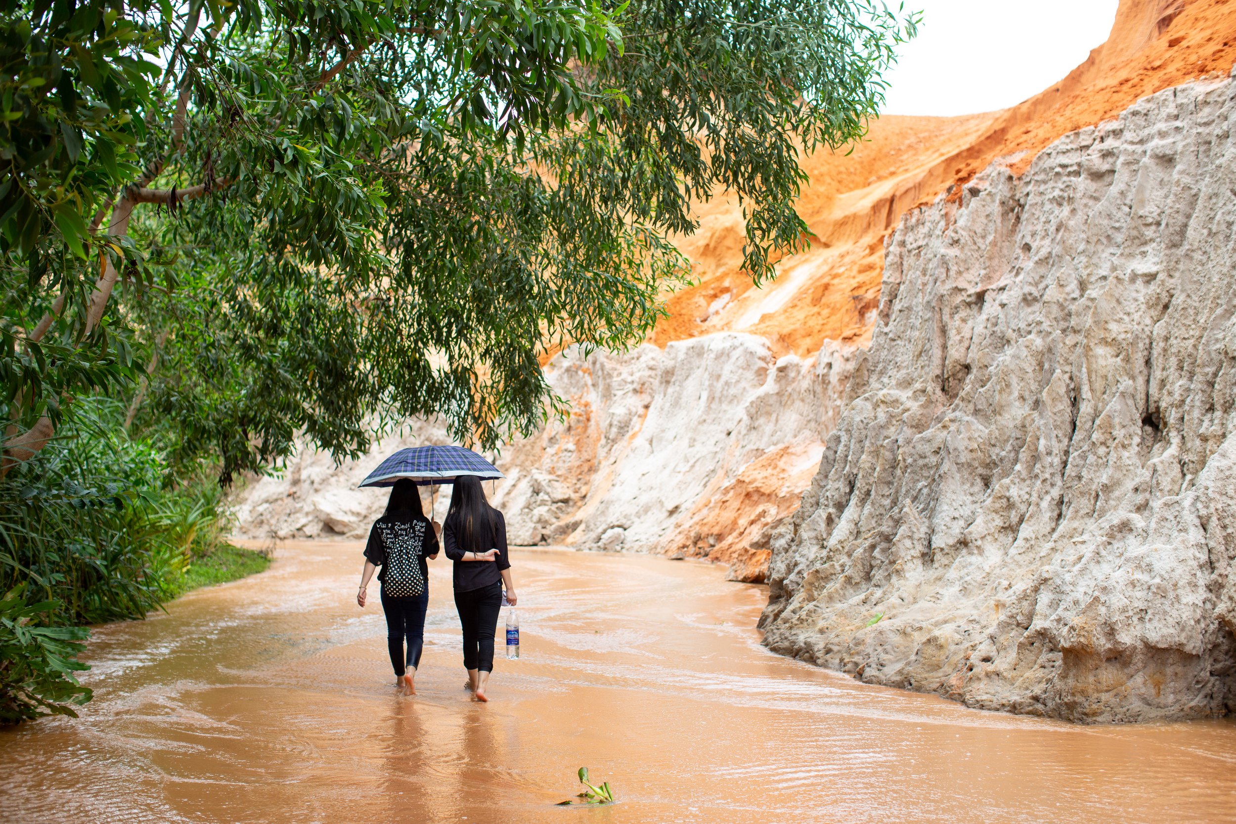 mui ne faerie river walk.jpg