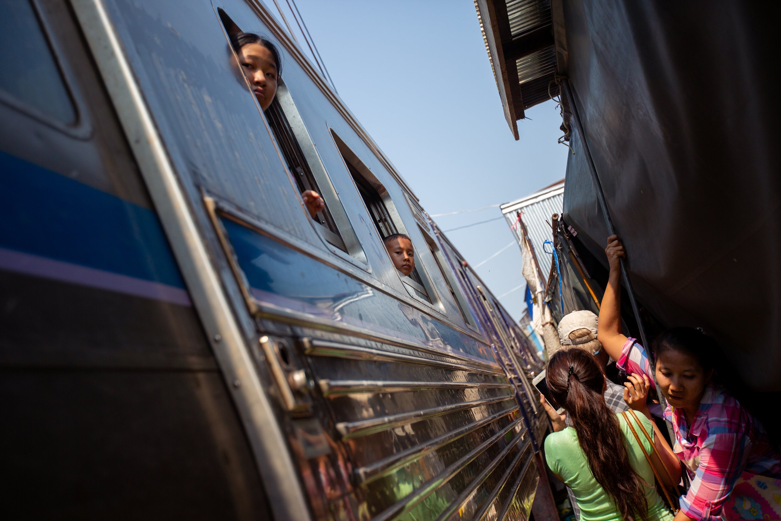 bangkok train close.jpg
