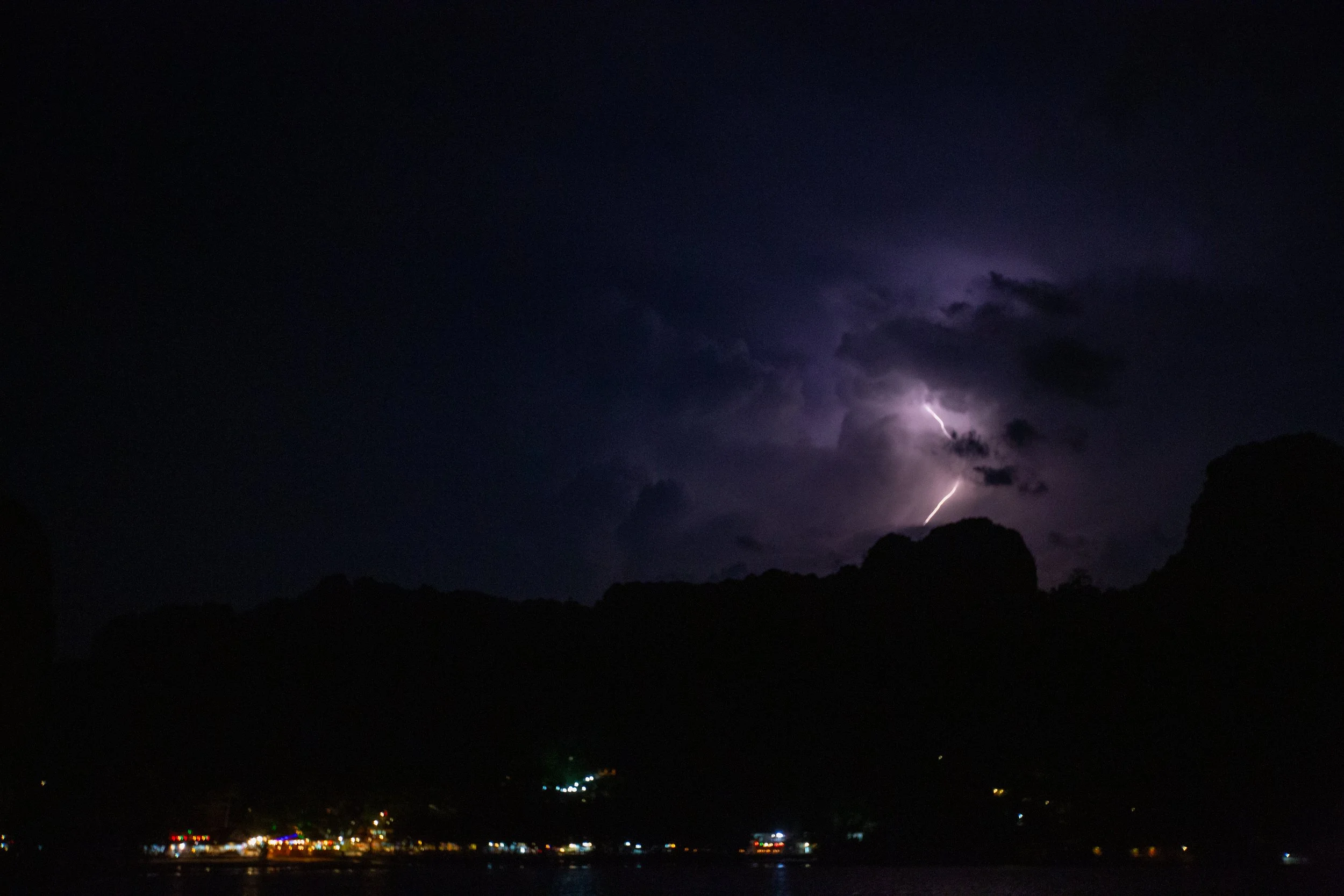 ao nang lightening.jpg