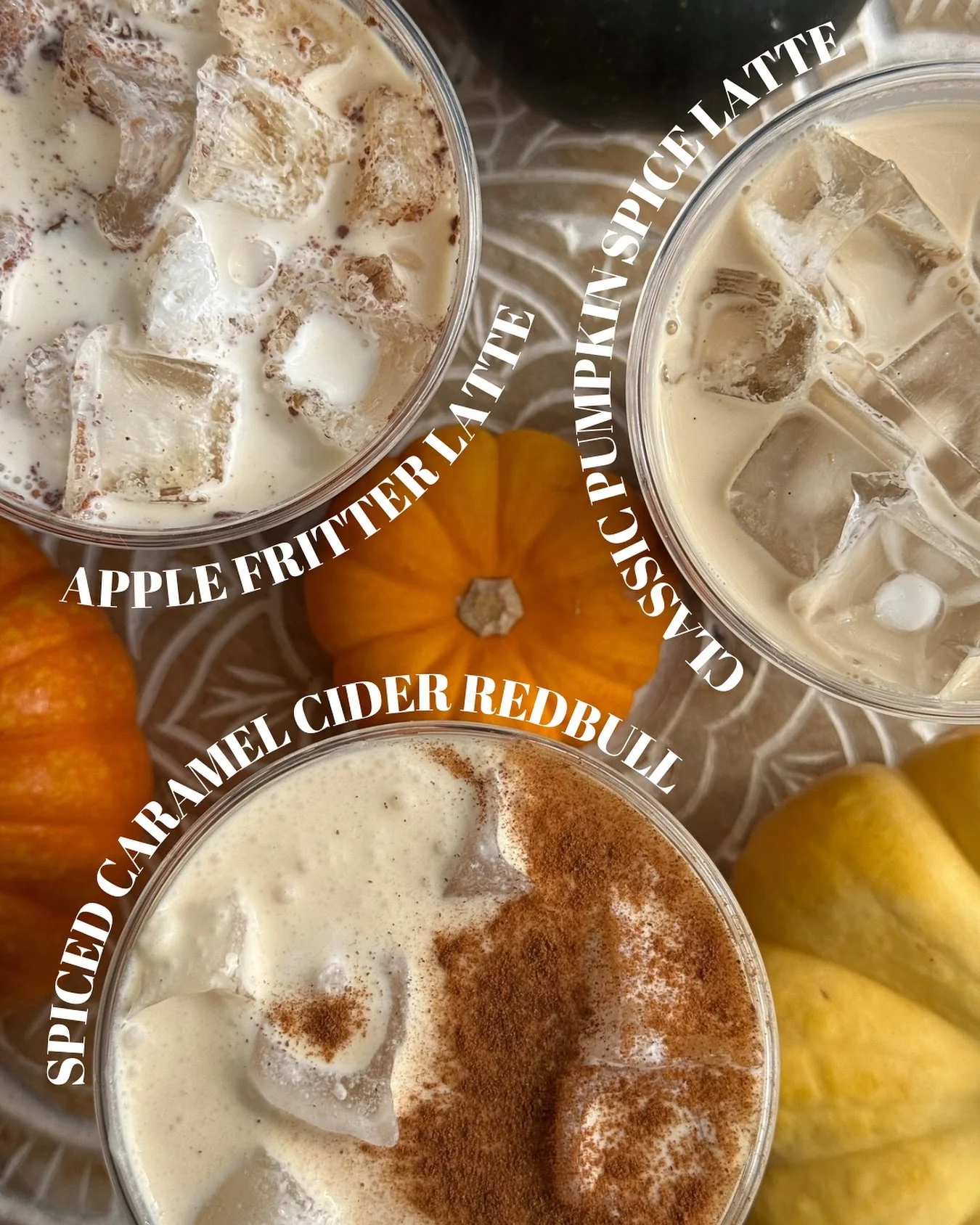 🧣🍂grab your fav sweater and a good book🍂🧣

#smalltown #coffeeshop #yosemite #california #coffee #barista