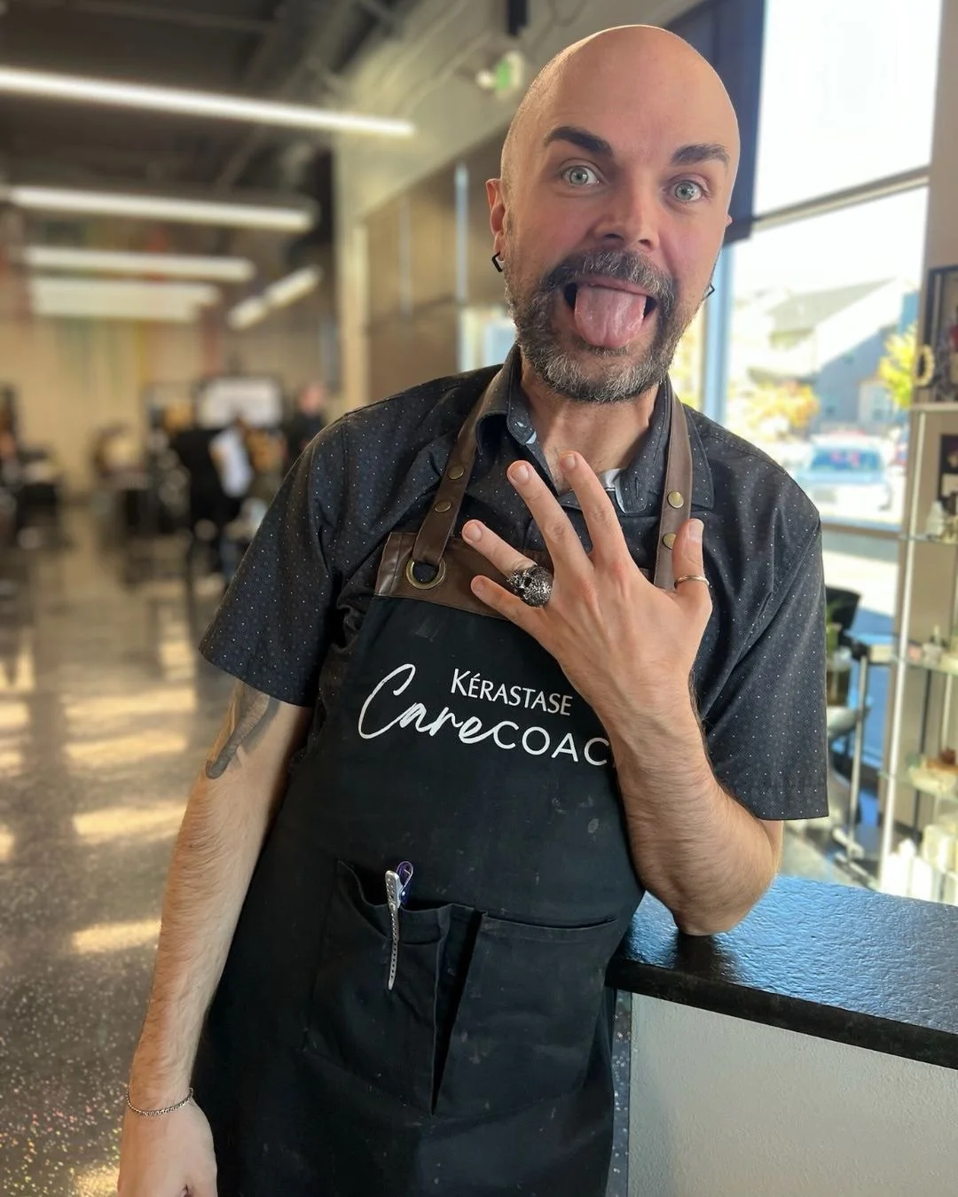 A few moments that show what makes Salon Kreed feel like home. Supportive teammates, creativity flowing, and a culture built on genuine connection, for our guests and each other.

#salonkreed #coloradospringssalon #salonculture