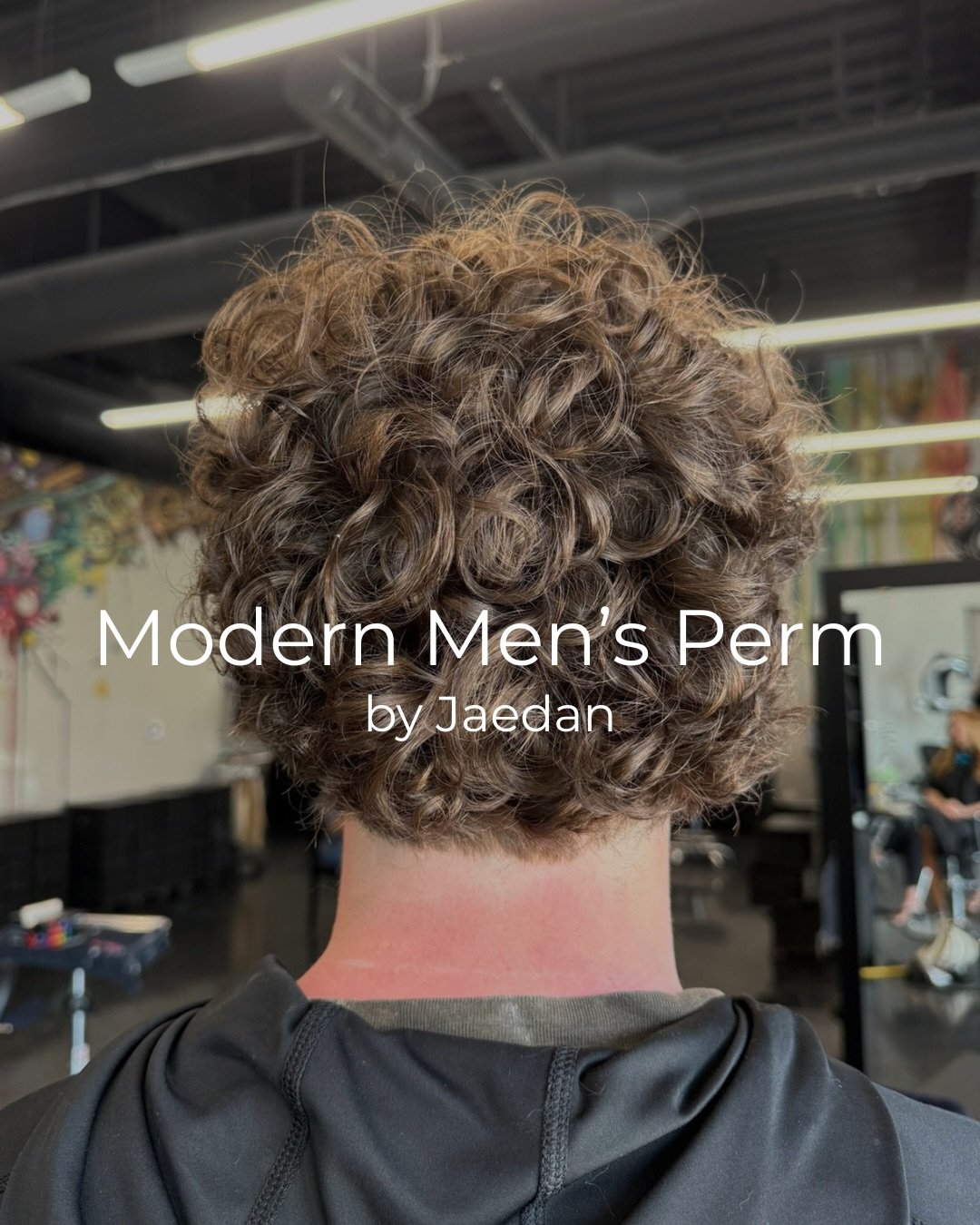 Modern texture with movement. This men&rsquo;s perm by Jaedan adds defined curl through the top while keeping the sides clean and tailored. The result is volume that feels current and easy to style day to day.

Great for anyone who wants more shape w