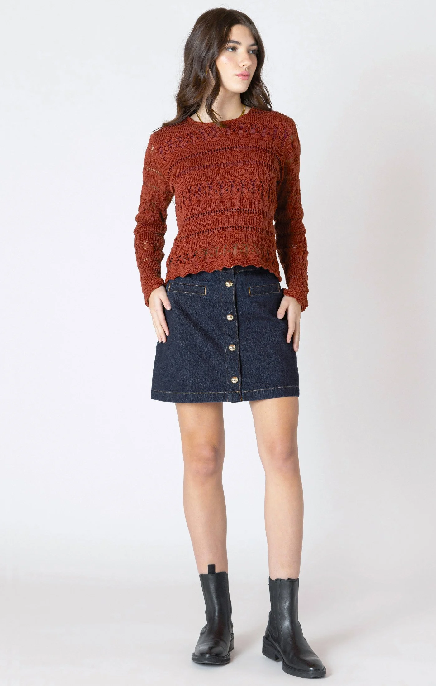 dex scallop hem crochet top styled