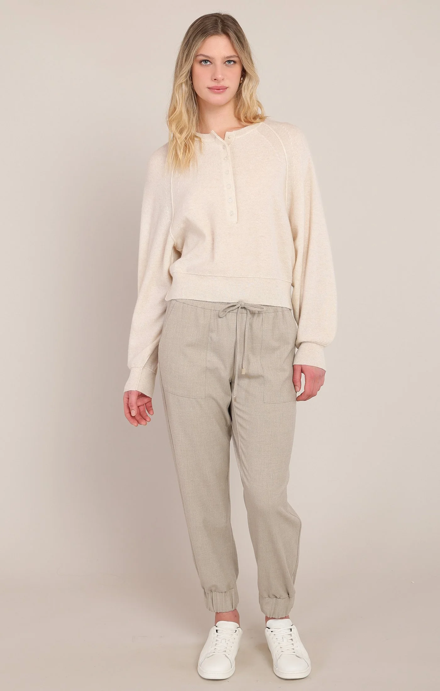 room 34 cuffed oatmeal pant outfit