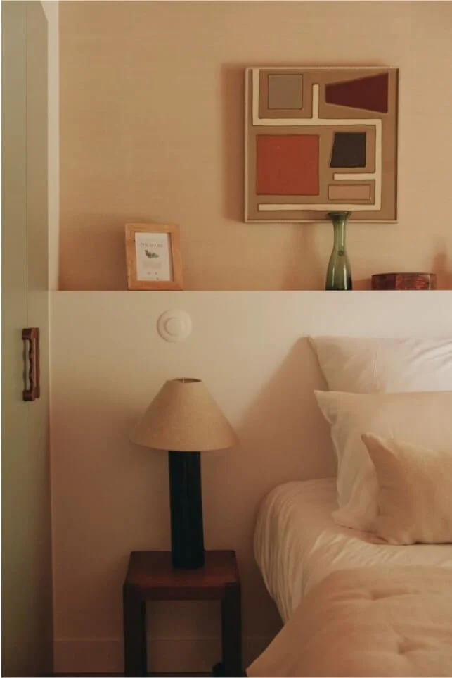 la source bedroom.jpg