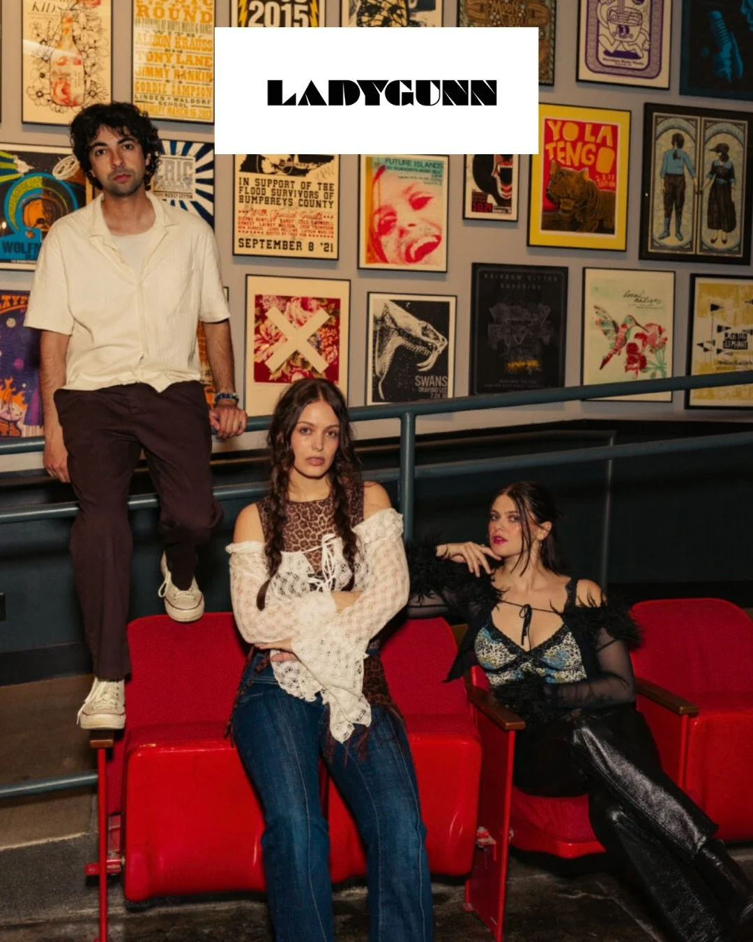 Moody Joody opens up to Ladygunn about their new single "Suburbia," their debut album Plain Jane, and the experiences that shaped its themes of growing up, leaving home, and finding yourself. Check out the full feature on Ladygunn.com 

✍️ 