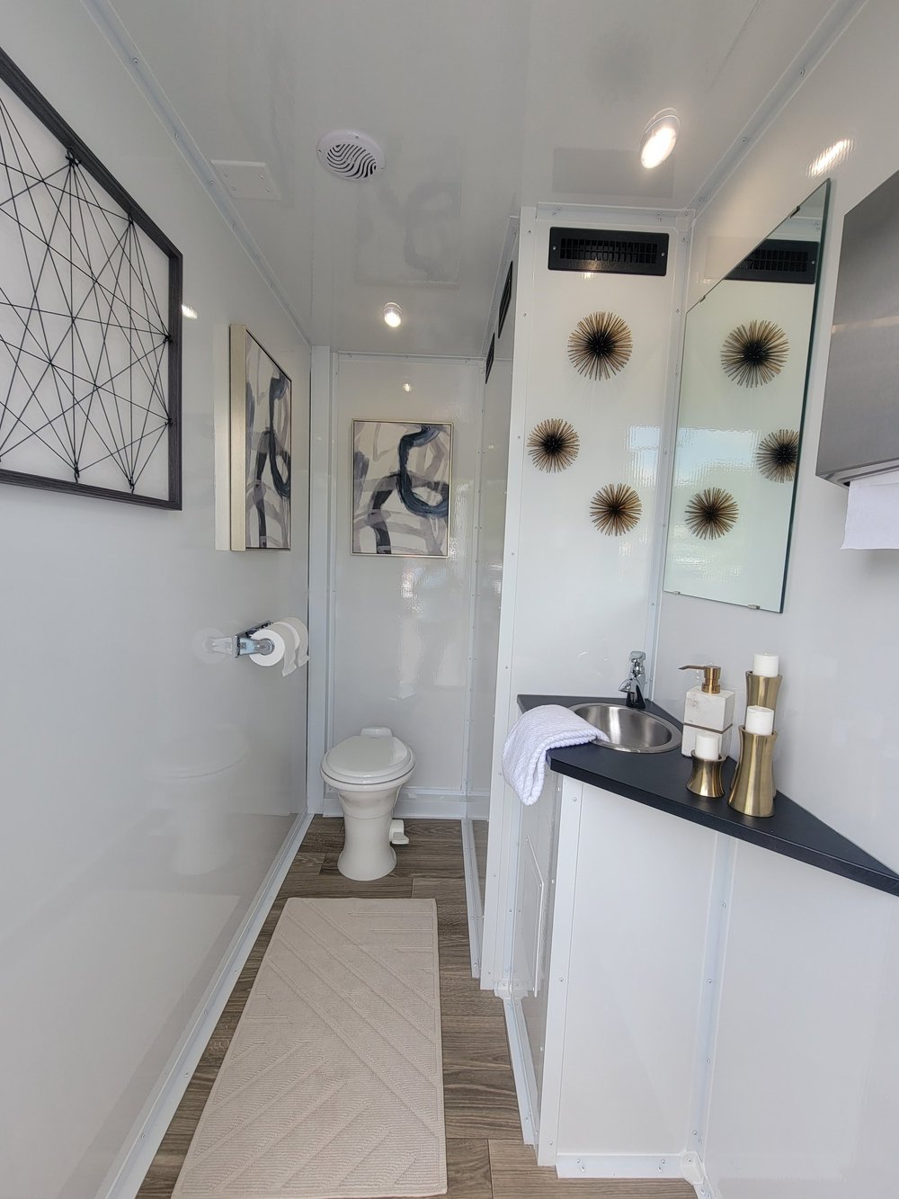 Glasstown Restroom Trailers | Luxury Mobile Restroom Rentals | Brockway PA