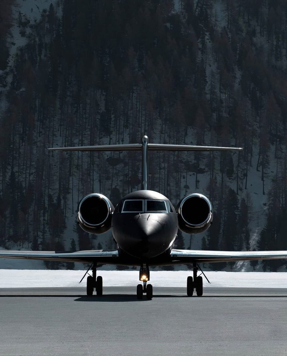 Experience luxury like never before. ✈️ With Veil Concierge, your journey begins the moment you step out of your door. Whether for business or leisure, enjoy seamless private jet travel tailored to your schedule and comfort.
From exclusive pre-fligh
