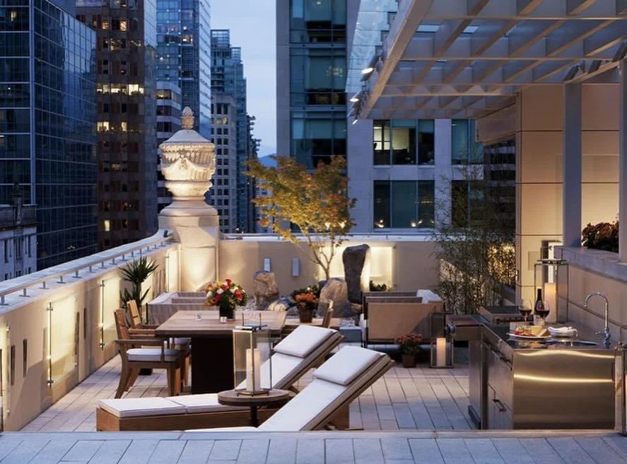 Recharge and relax with our custom-tailored wellness retreats. Exclusively for you. 🧘&zwj;♀️🌿 #WellnessRetreat #LuxuryWellness #SpaDay #LuxurySpa #YogaRetreat #RelaxationMode #LuxuryLifestyle #SelfCare #LuxuryGetaway #VeilConcierge #WellnessGoals #