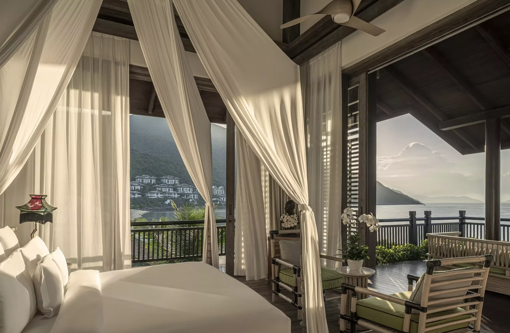 Work Logics | Intercontinental Sun Peninsula