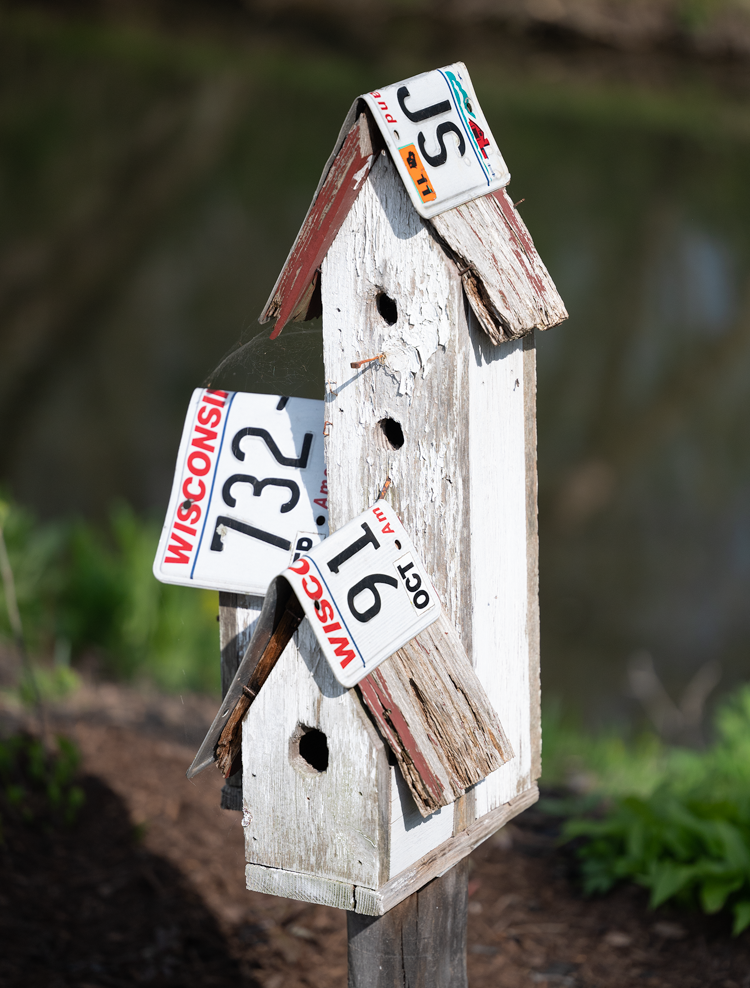 Birdhouse (100312-0021)