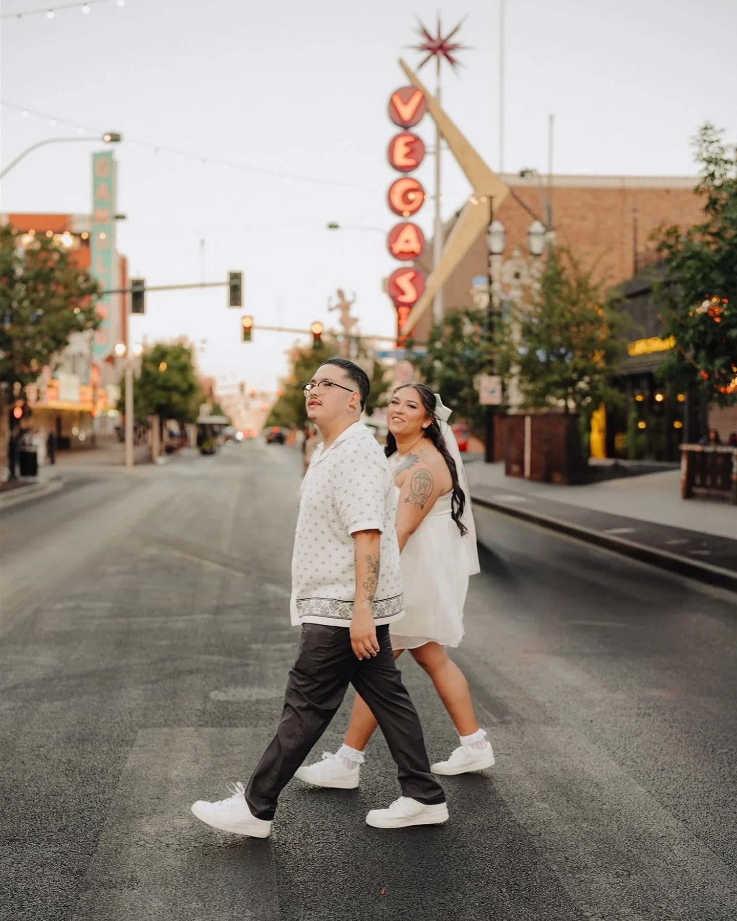 Had a chance to photograph these two before their big day in November 🎉 Thank you for coming down from the Bay Area just for this session ☺️ #vegasweddingphotographer #vegaselopementphotographer #lasvegasweddingphotographer #lasvegaselopementphotogr