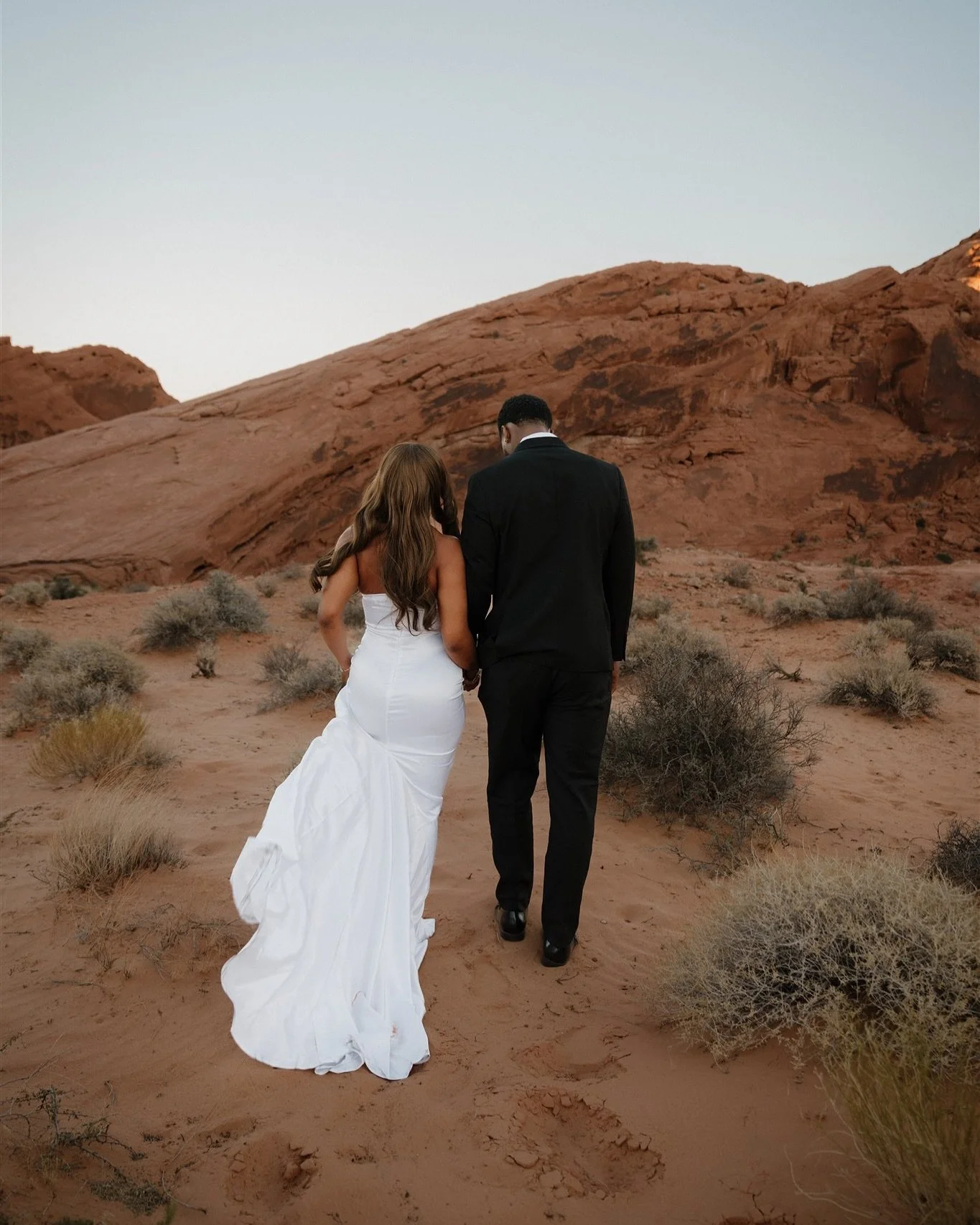 Another Elopement in the books ✅ 
&bull;
&bull;
&bull;
&bull;
&bull;
&bull;
&bull;
&bull;
#vegaselopementphotographer #lasvegaselopementphotographer #vegasweddingphotographer #lasvegasweddingphotographer #elopementphotographer #weddingphotographer #w