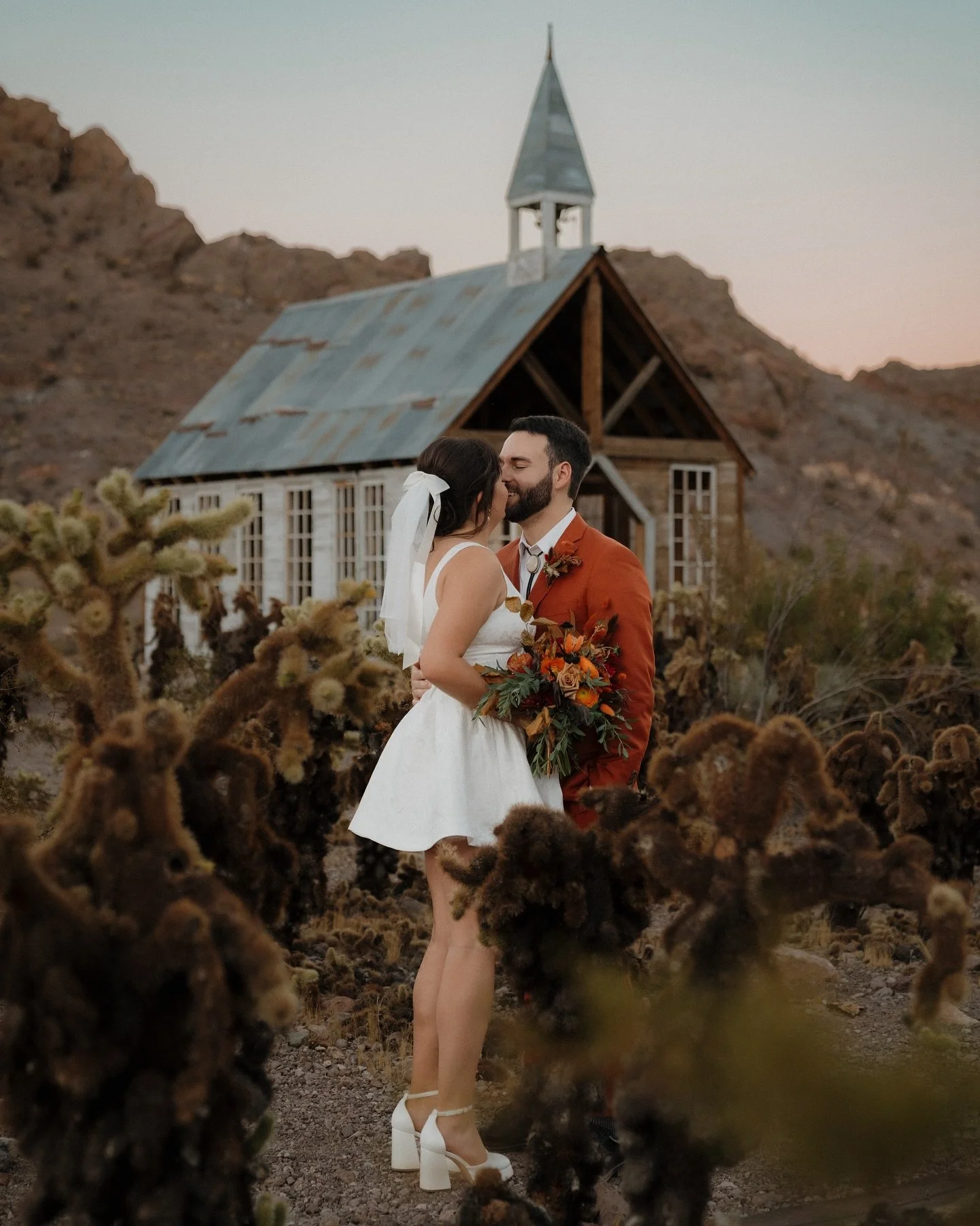 Magic in the desert 🪄 📸 Capturing these two in the heart of a ghost town was nothing short of magical. From the views to the laughter and love shared between them, this elopement was pure perfection. Grateful to have been a part of such an unforget
