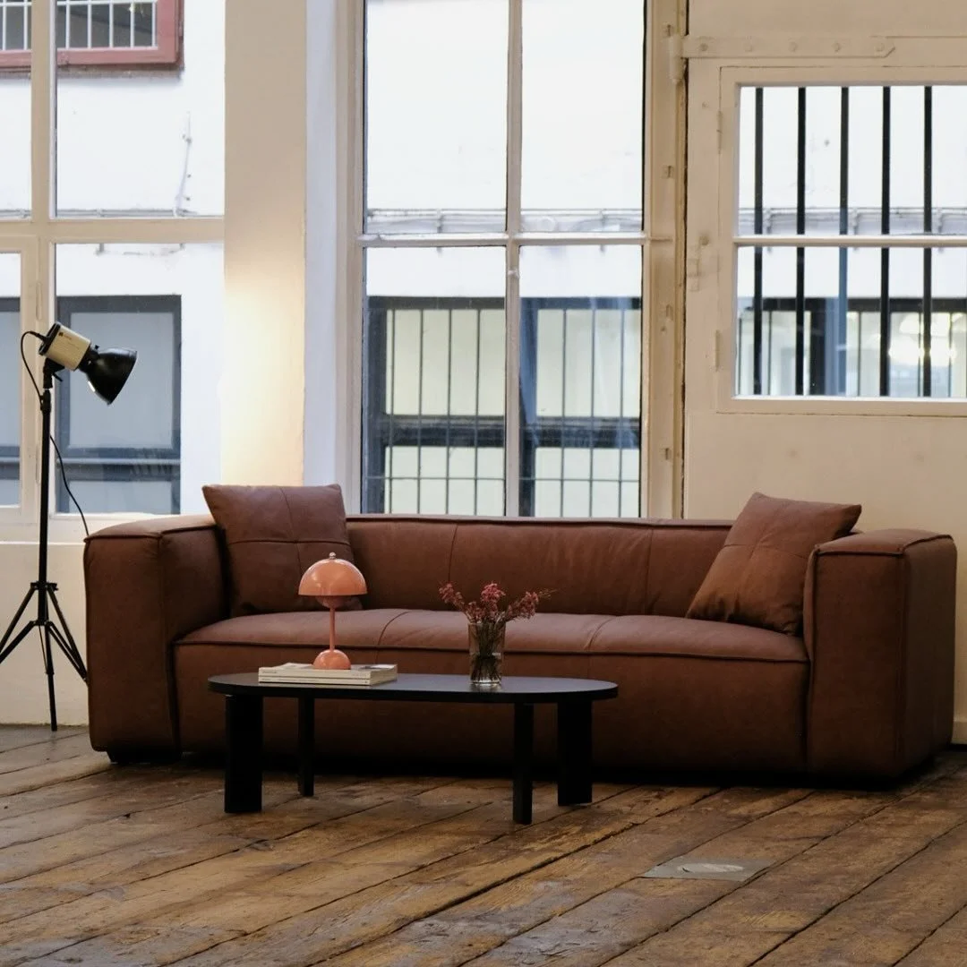 take a seat and let‘s discuss your next big idea. say hello: hello@ersteliebeatelier.com