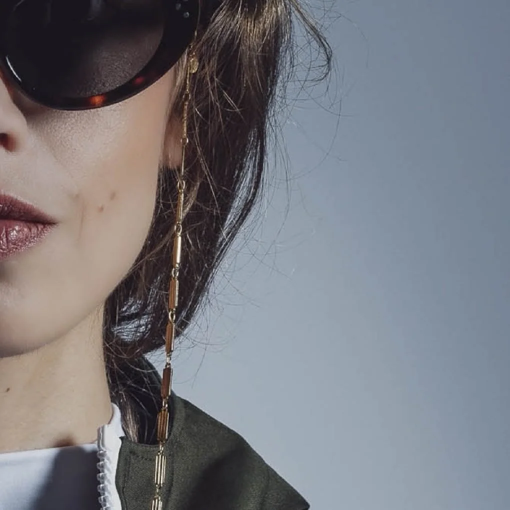 ★
Série fashion studio 📸 pour la jeune et talentueuse marque de luxe à porter @maison_decale avec @adelinejouan & @hugofoulon 🤩
Style by @carolinepuechdalissac
Makeup by @aurore_gaillard_da
Shooting, light & retouch by @nic