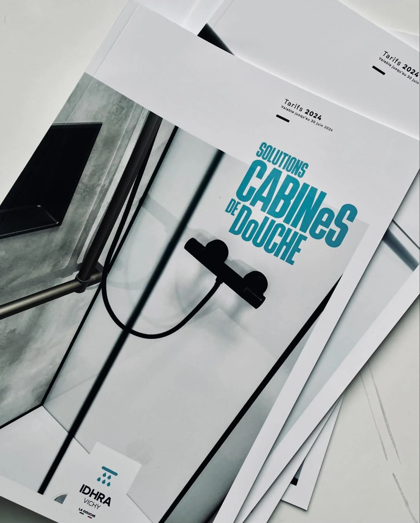 New #printdesign bichromie #salledebainstyle
Graphic design by @nicolasbroquedis_artdirector - photos by @nicolasbroquedis_photographer
#designinspiration #graphicdesign #graphicdesigncentral #graphicdesigns #graphicdesignui #graphicdesignblg #gra