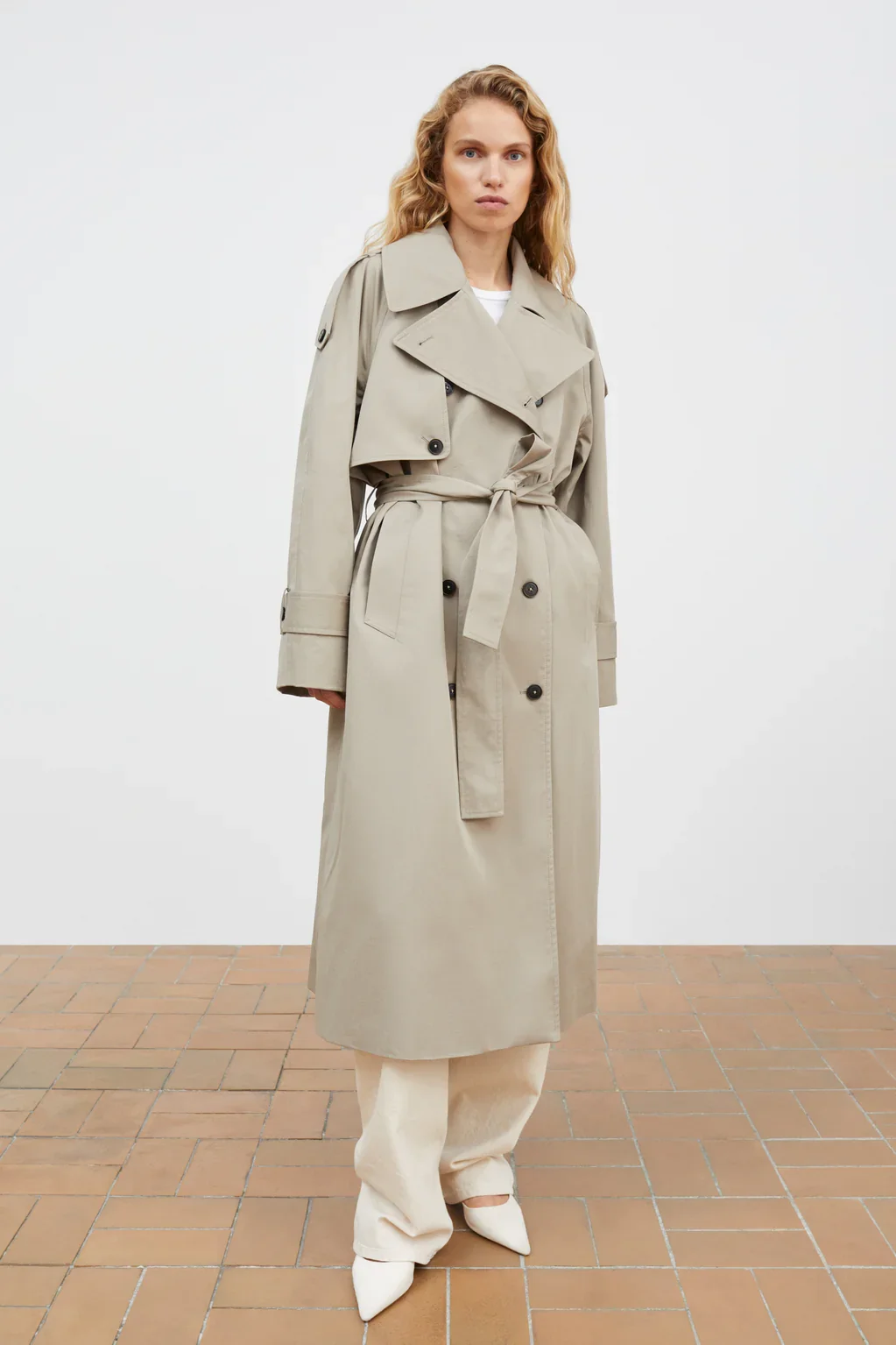 Mahsa_trenchcoat-Coat-10257-25368-Stone_moss-1.webp