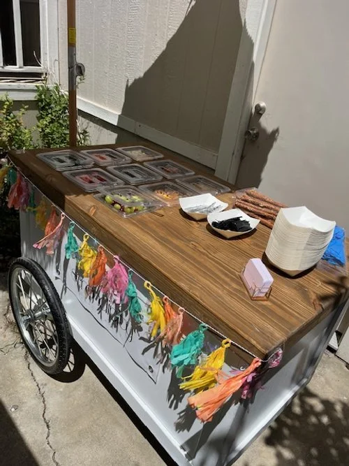 Fueling a healthier Central Coast! Our vibrant mobile snack cart in Santa Maria, CA, is a burst of color and flavor, brimming with delicious and nutritious options. Imagine a spectrum of fresh seasonal fruit cups, perfectly portioned vegetable skewer