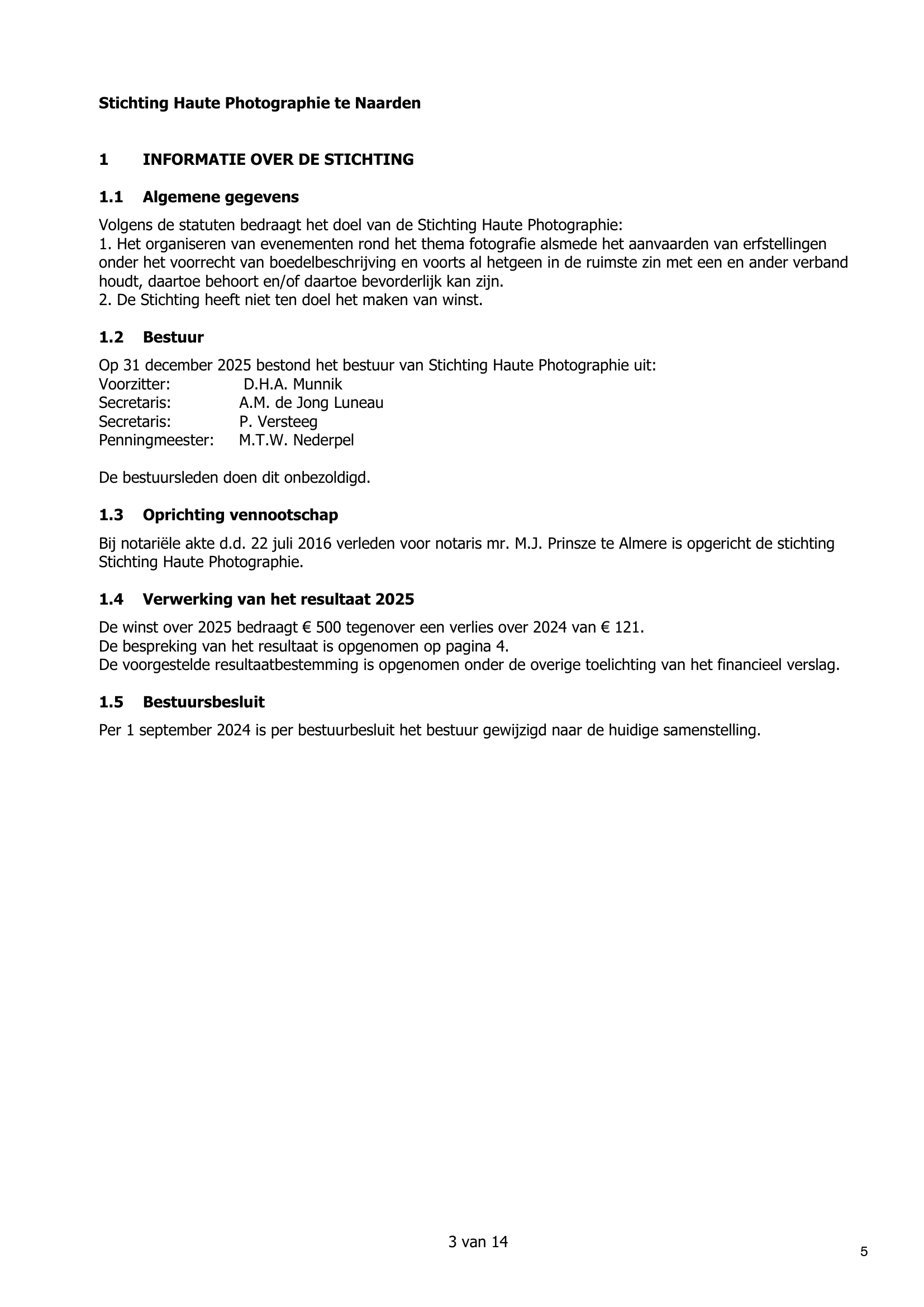 Pagina uit een document met de titel 'Stichting Haute Photographie te Naarden' en tekst over de organisatie, bestuur, oprichting en financiële gegevens, in het Nederlands.