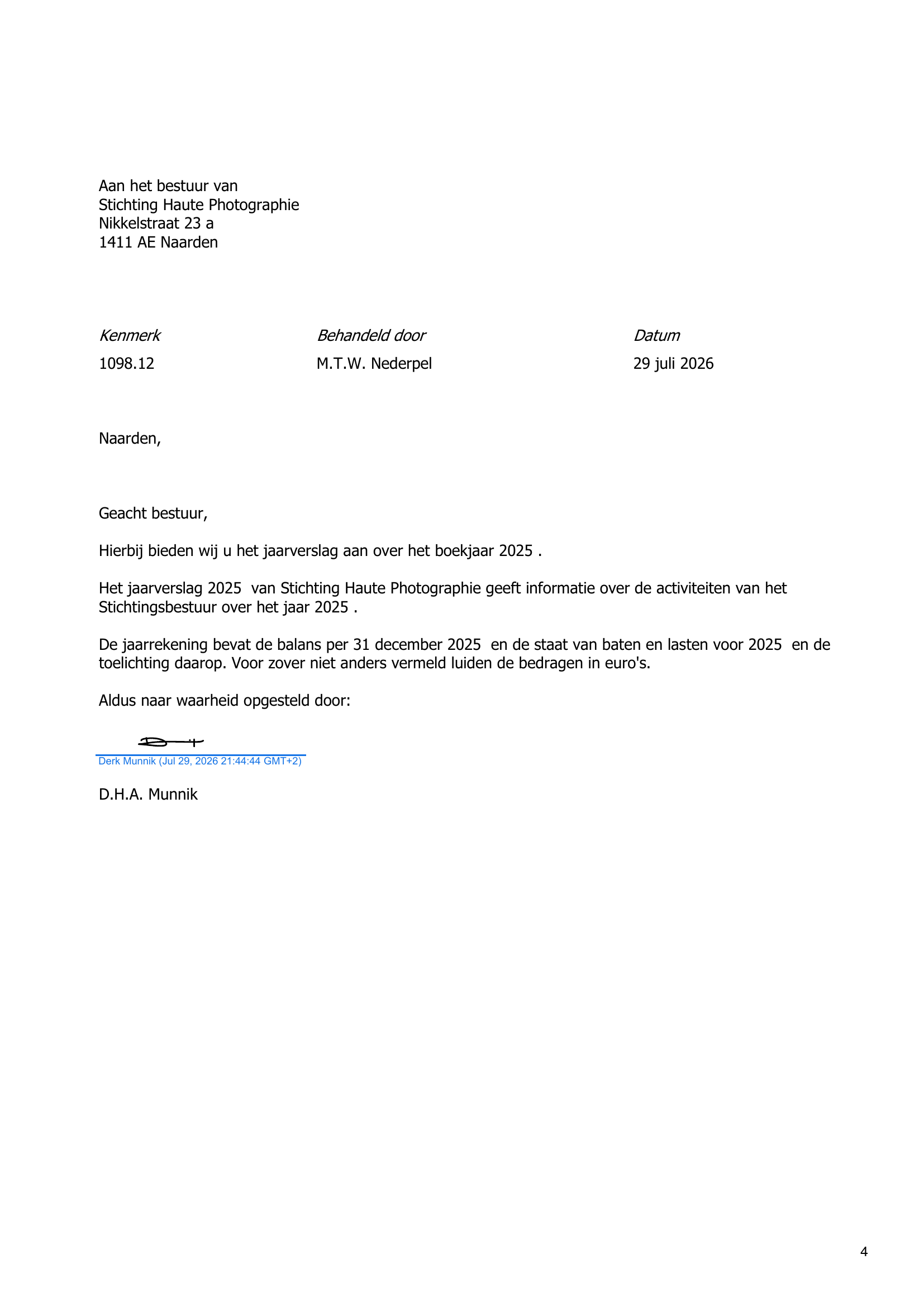 Officiële brief met een handtekening, geschreven in het Nederlands, gericht aan het bestuur van Stichting Haute Photographie, met een datum 29 juli 2026.