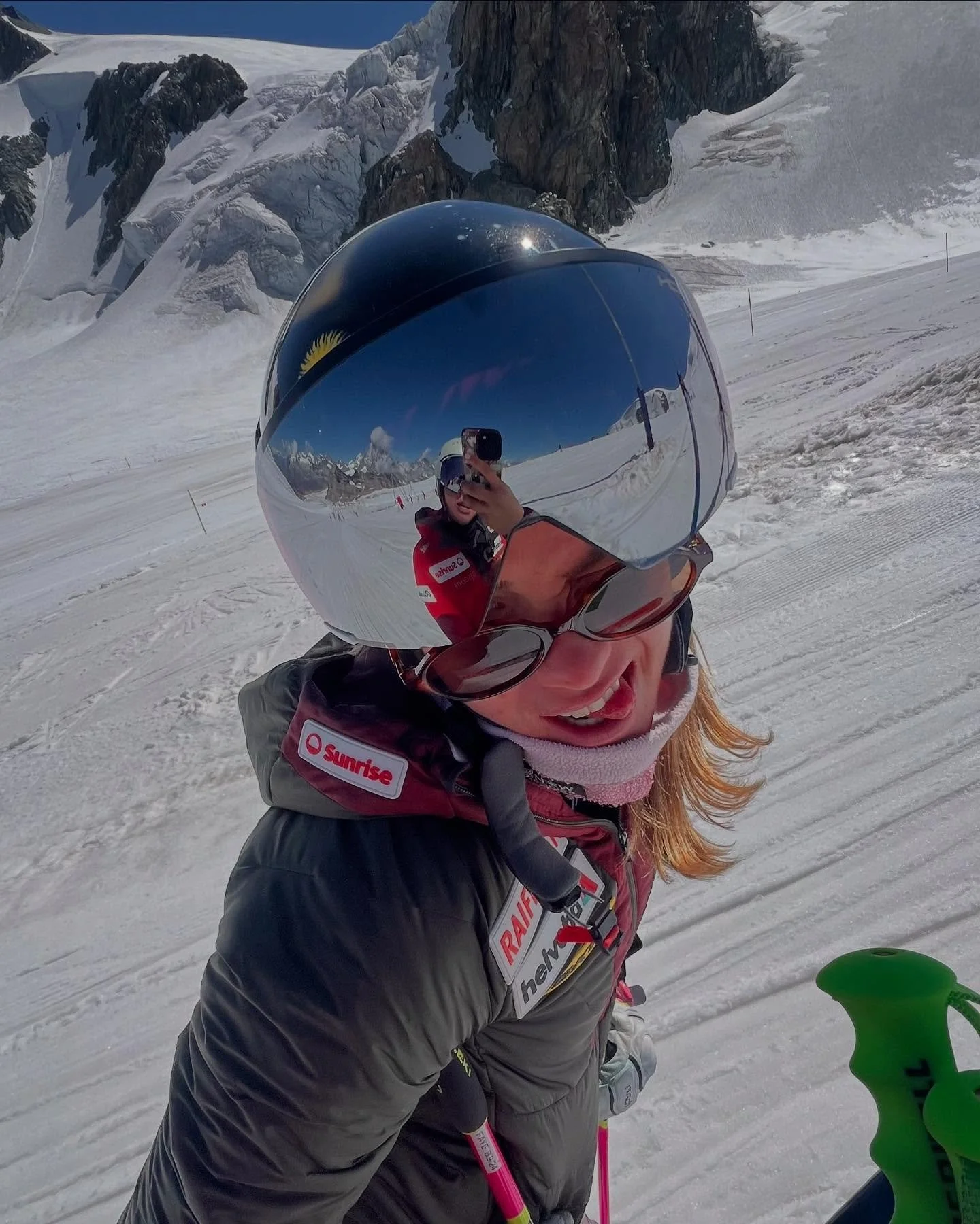 back skiing, but with summer vibes😎

#stmoritz #weareskiing #leki #swissskiteam #sunriseschweiz #dreambigdobig #stailucca