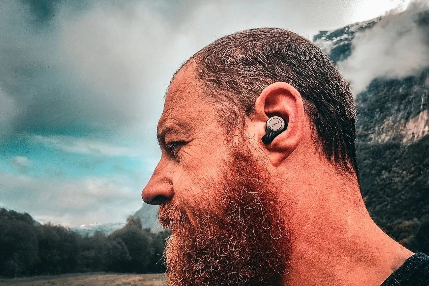 The harder you focus, the worse the connection gets