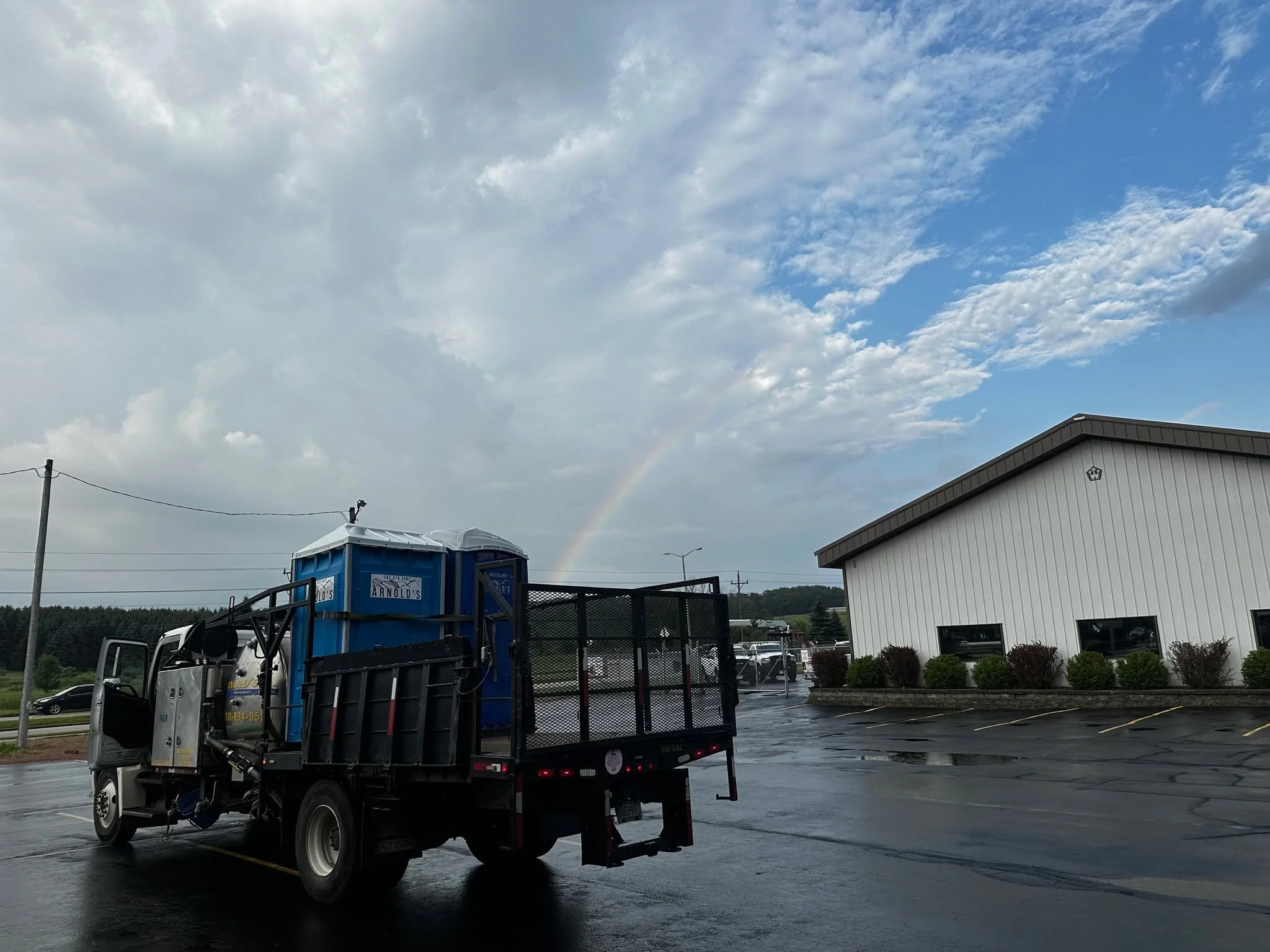 They say we got an extra hour on Sunday, but where did it go?! Asking for a friend. Anyways, the clocks changed, but our team hasn't missed a beat!💪