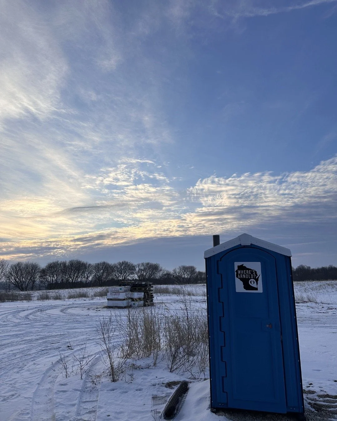 Out with the snow, in with the sunshine! ☀️ Today is officially the first day of spring and hopefully that means the snow is behind us, after this bunch melts! 🤞 Time for construction sites, backyard events, festivals, and weddings.

Arnold's is rea