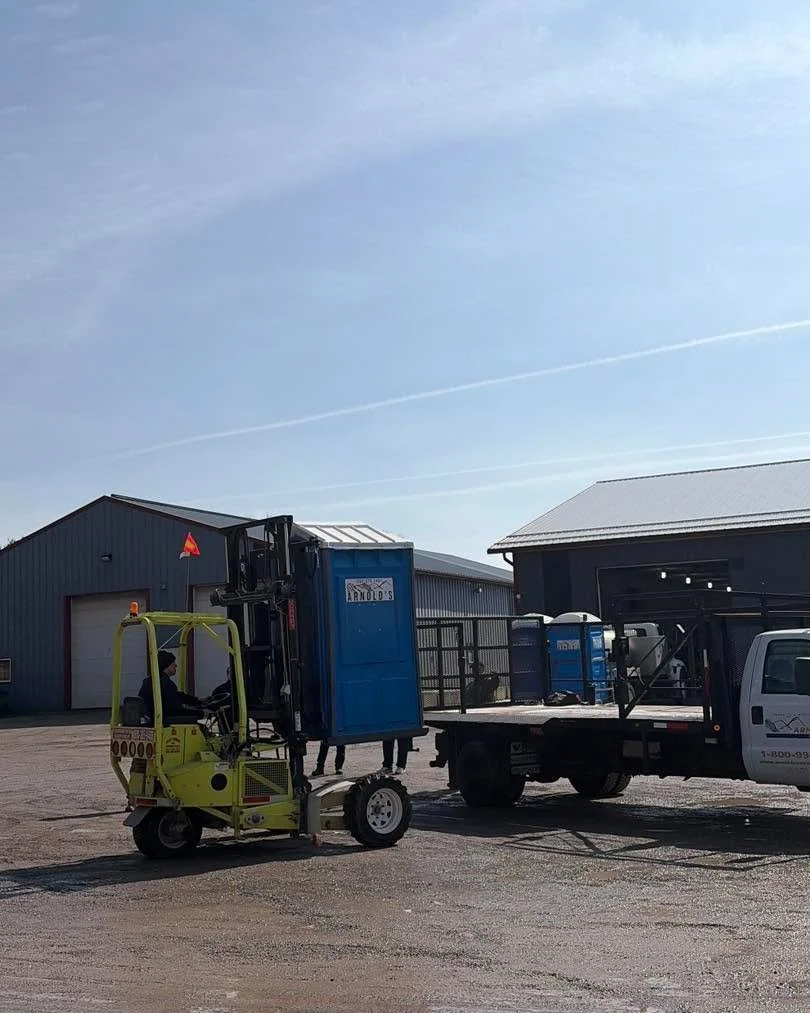 Last Friday, members of our team completed a hands-on training program focused on workplace safety and operational best practices. The session included forklift operation training to ensure our team is equipped to maintain a safe working environment 