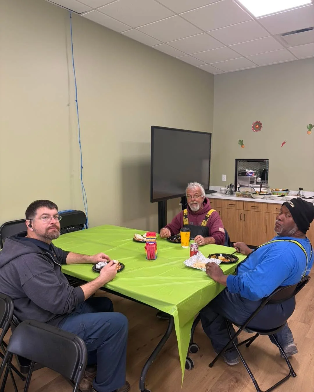 We celebrated Cinco de Mayo yesterday, and the food was so good we had to bring it back out today. A big thank you to Skyler for organizing everything, you always come through! 🌮 

#wheresarnold #milwaukee #wisconsin #TeamArnolds #summerfood
