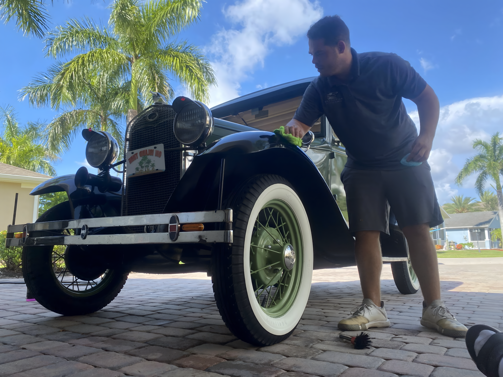 How to Maintain Your Car’s Shine Between Detailing Appointments