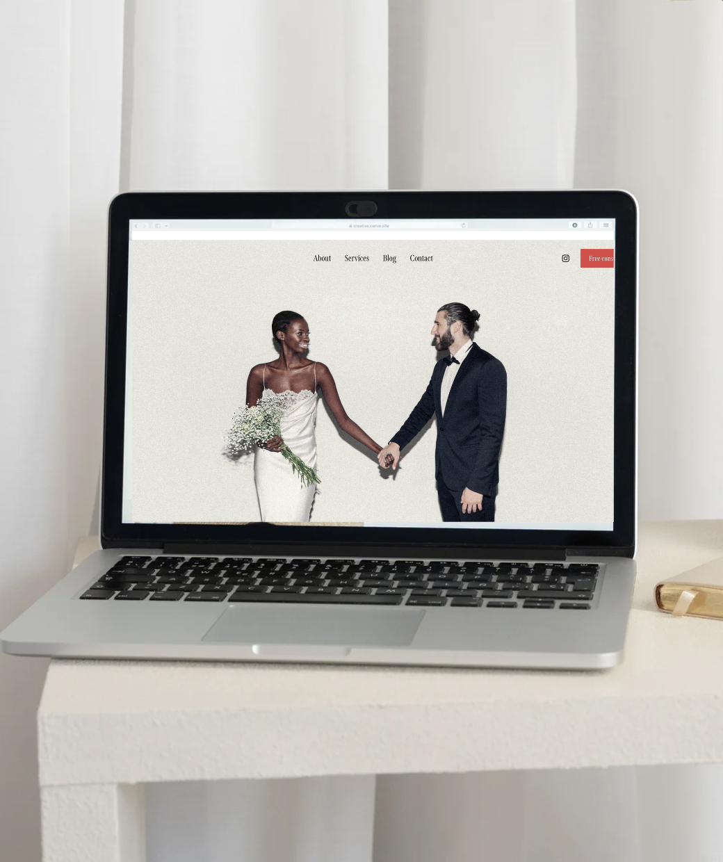 Customized wedding website for the future birde and groom