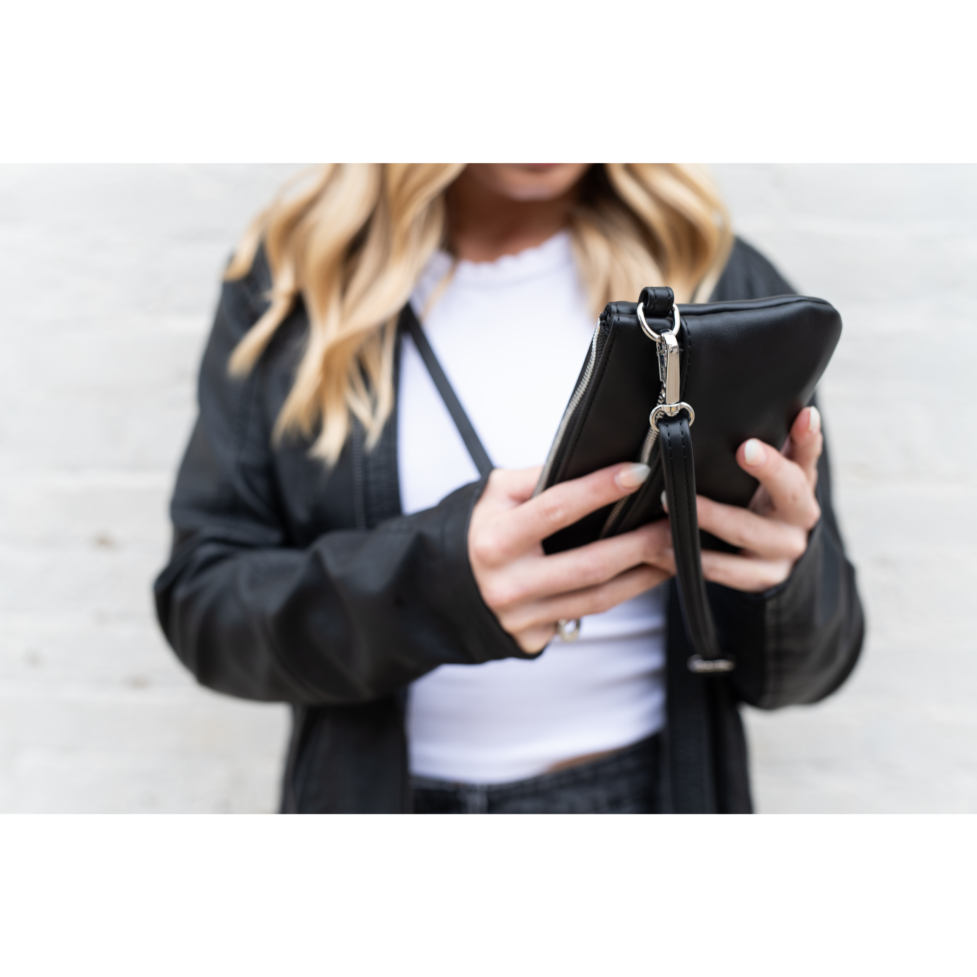 Bella Crossbody Black - Variant 1.png