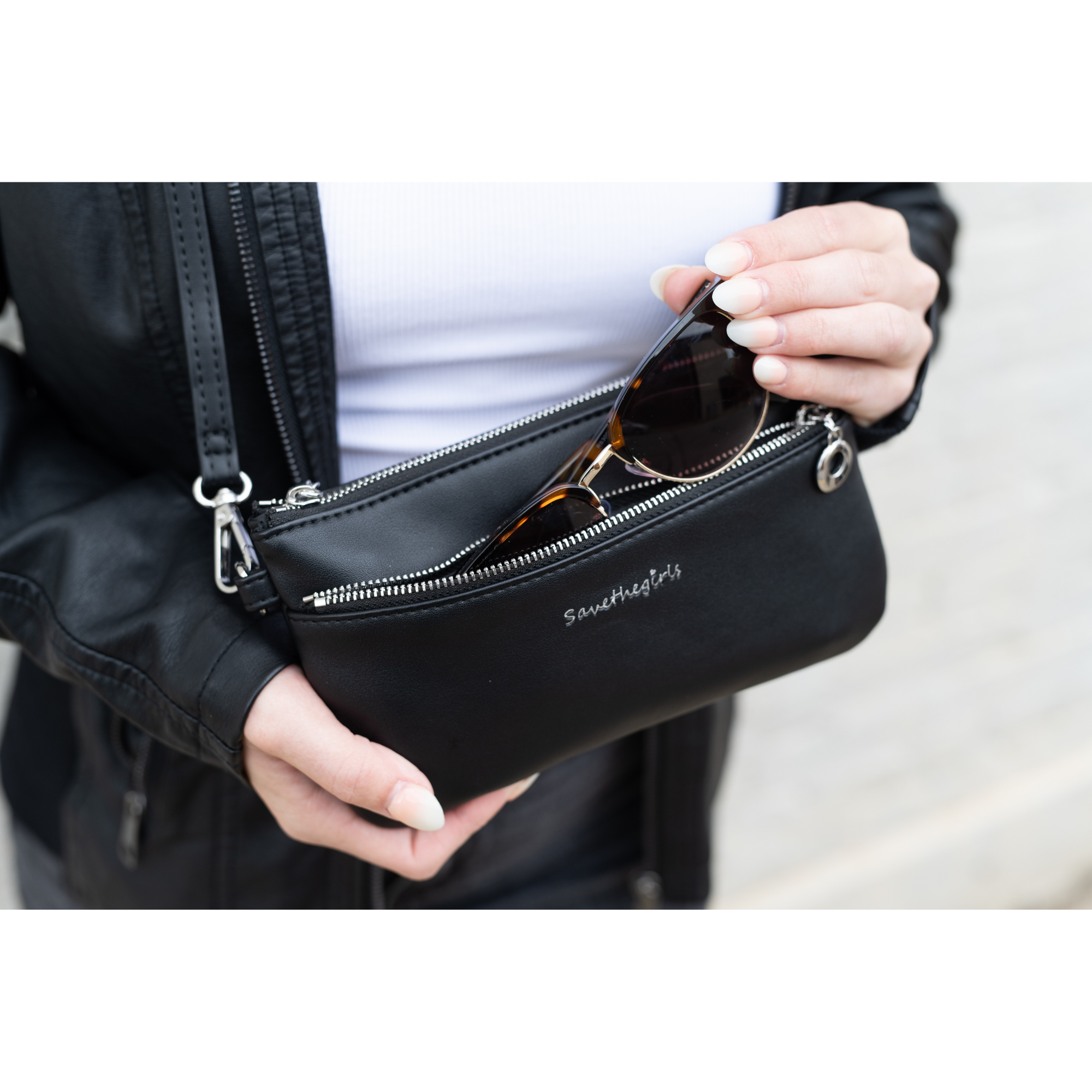 Bella Crossbody Black - Variant 2.png
