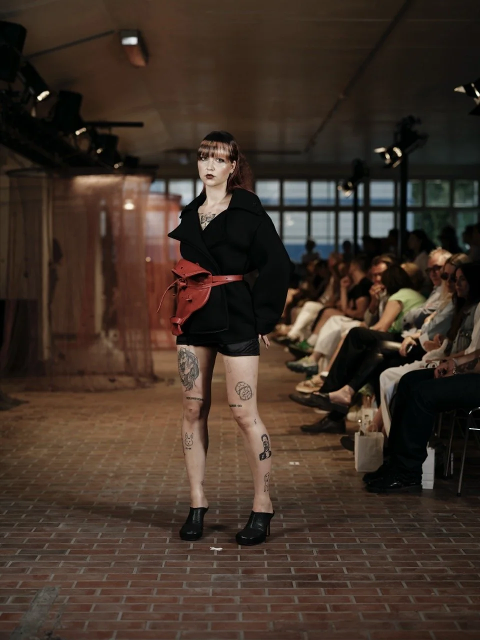 Groß (4 VEILED IN SILENCE. SELVA ).jpeg