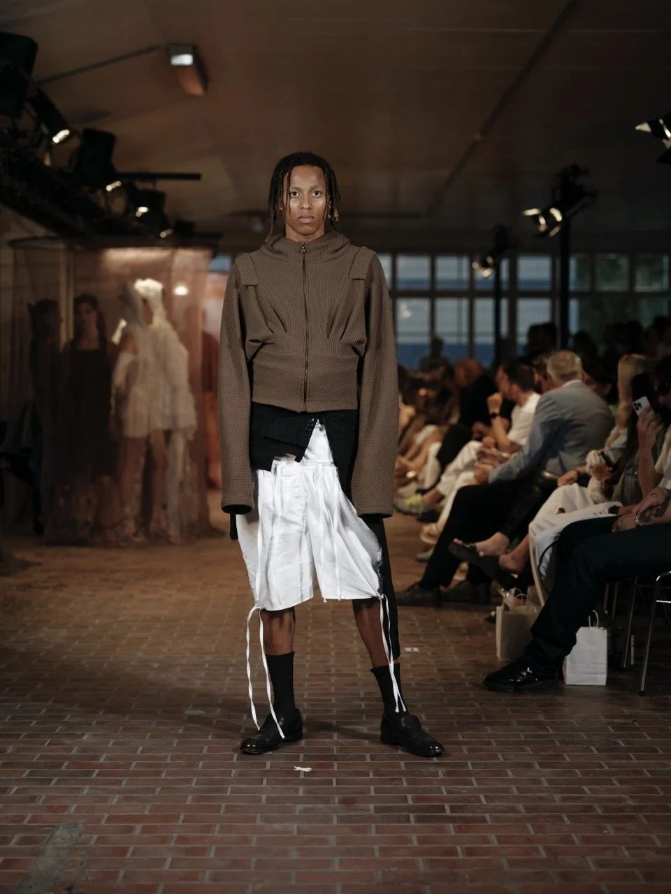 Groß (5 FEELINGS OVER HEAD _ EKAN).jpeg