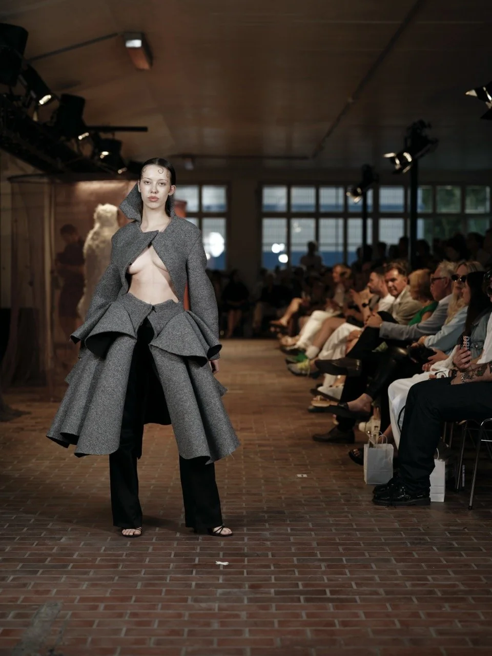 Groß (4 PERFECTLY BROKEN NOELINE ).jpeg