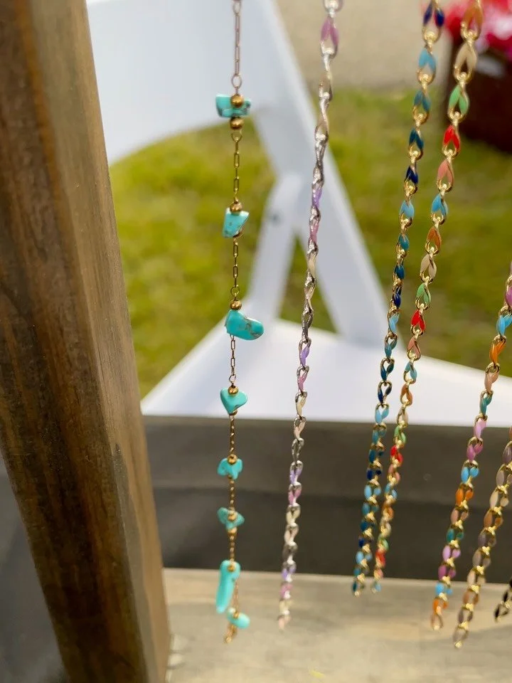permanent jewelry at the farmers market era 🌿⚡️ pick your chain, pick your charm, get zapped &mdash; and yes the charm is FREE 🪐

find us at markets all summer 🔗 link in bio

#PermanentJewelry #FarmersMarket  #KaratsJewelry #SummerJewelry #MadeToL