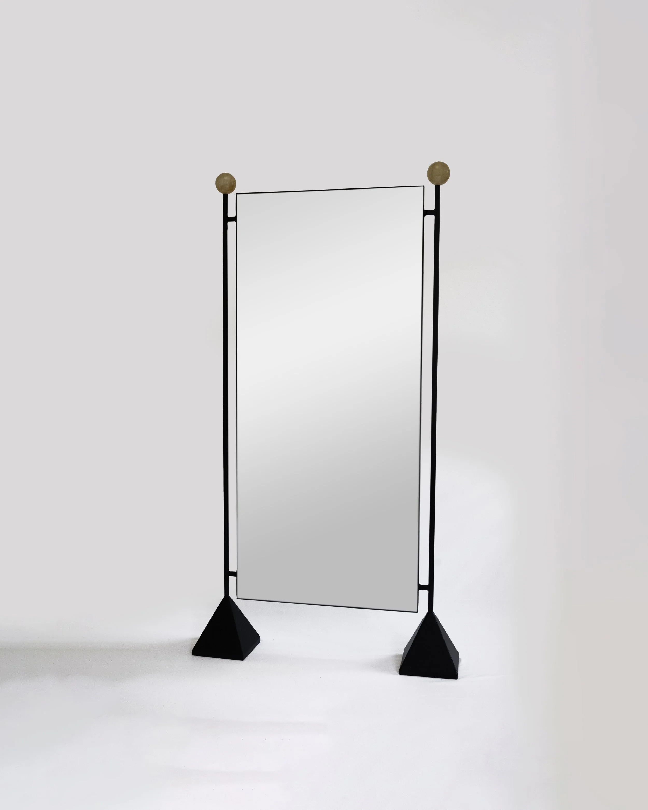 Joia Mirror Black 8.jpeg