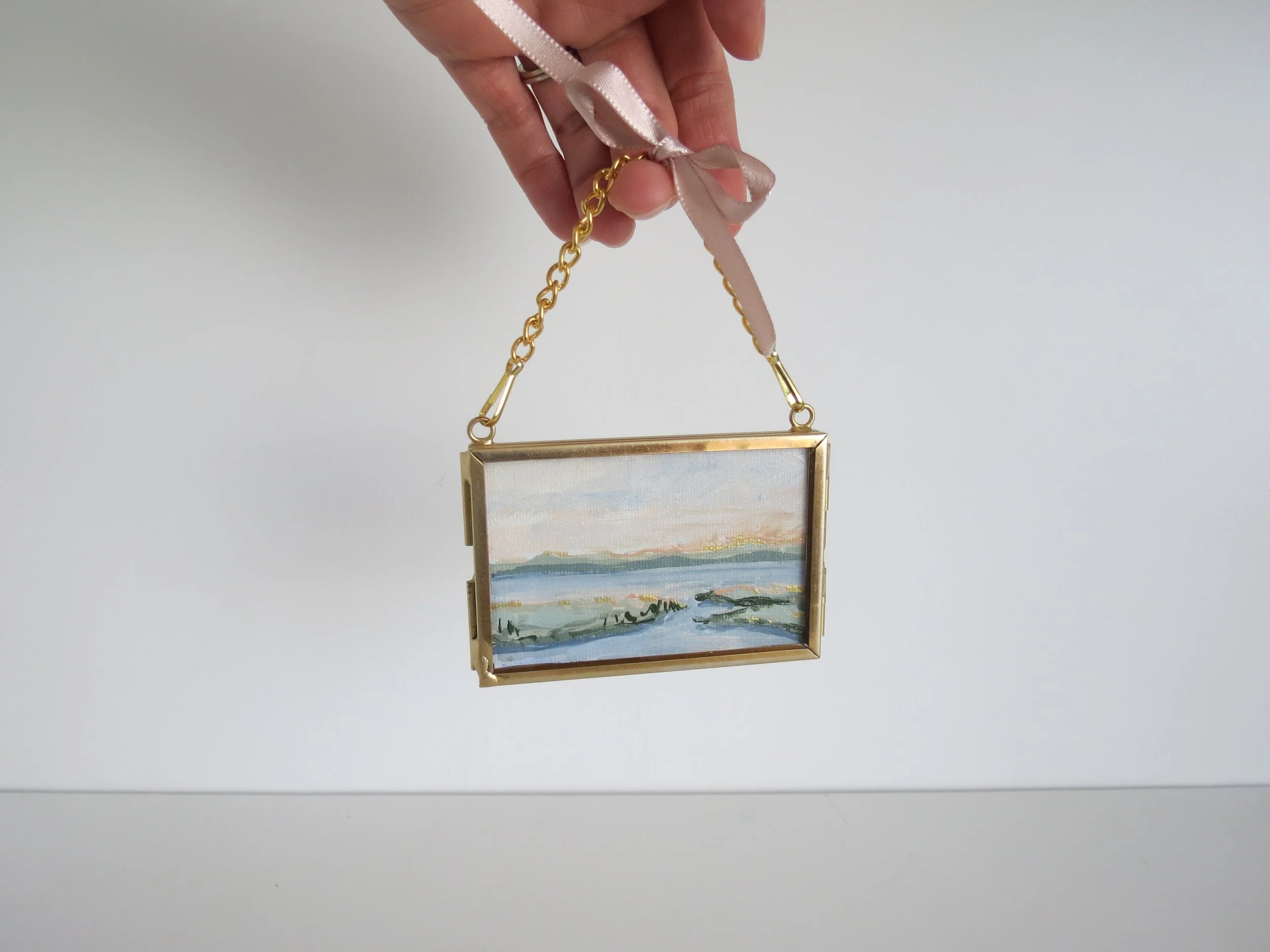 Ornament: "Linen Marsh"