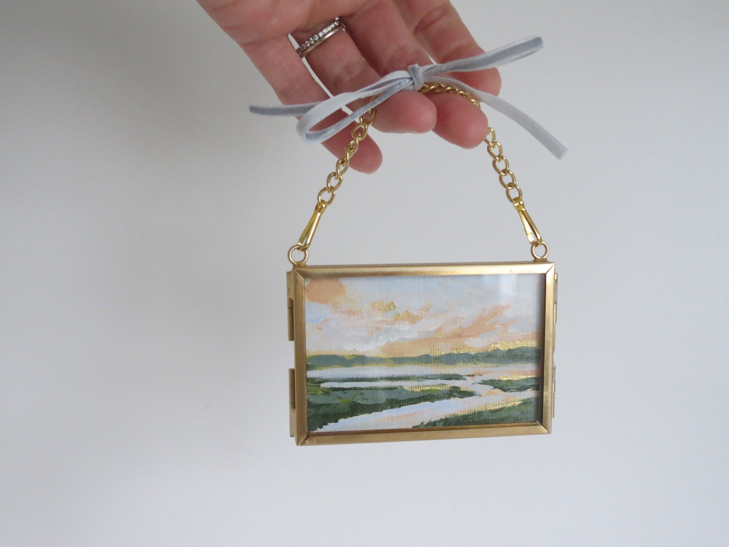 Ornament: "Linen Marsh V"