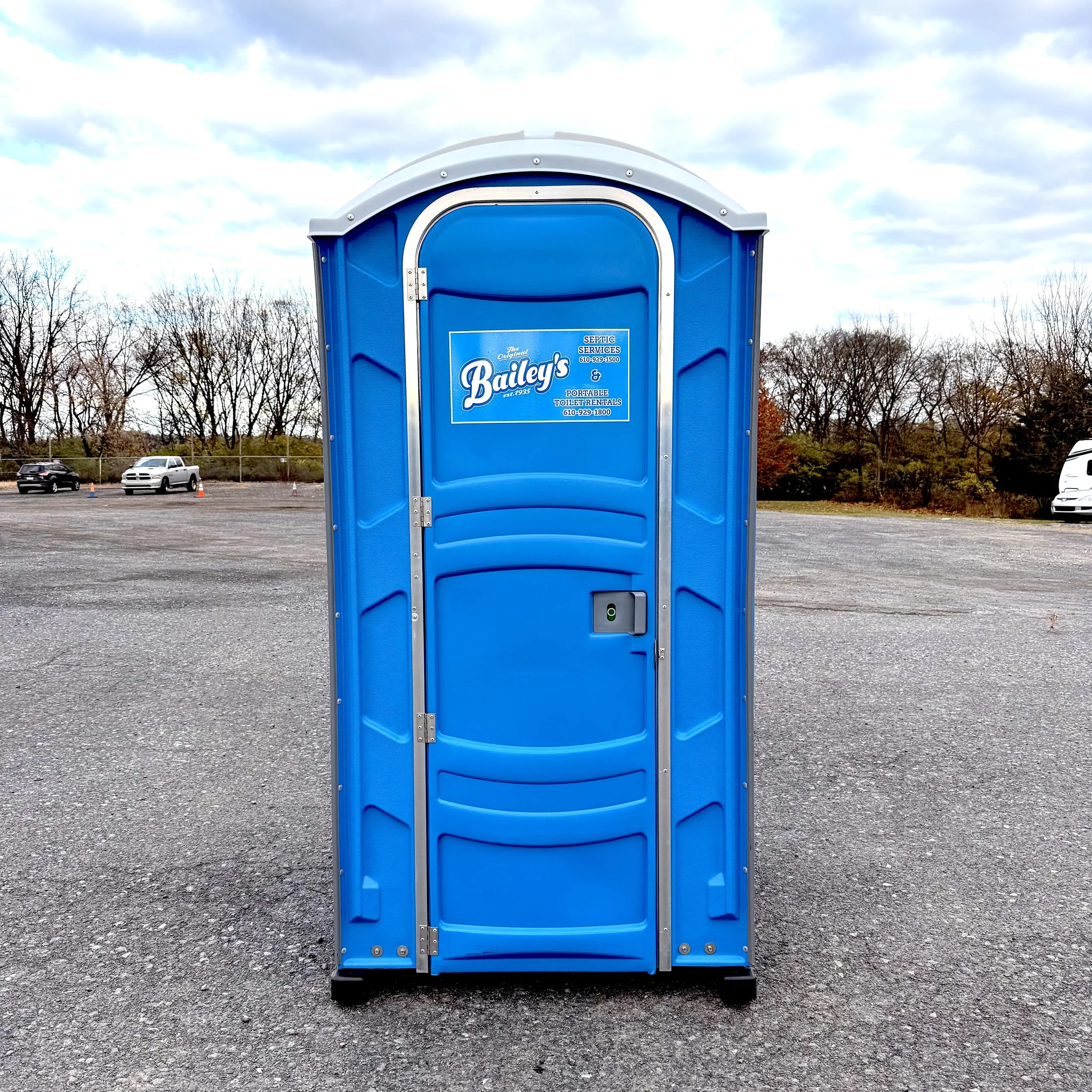 standard porta potty exterior