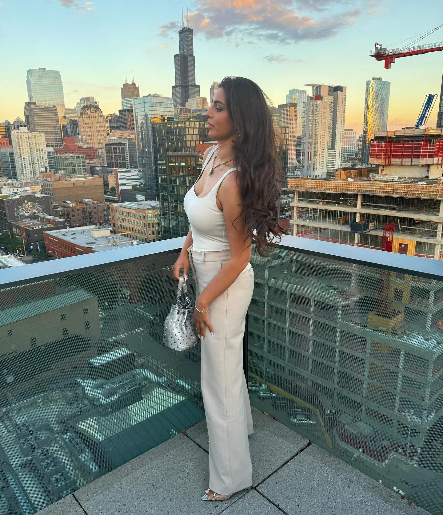 Another one of my beauties wearing 21 inch @glamseamless keratin extensions ✨