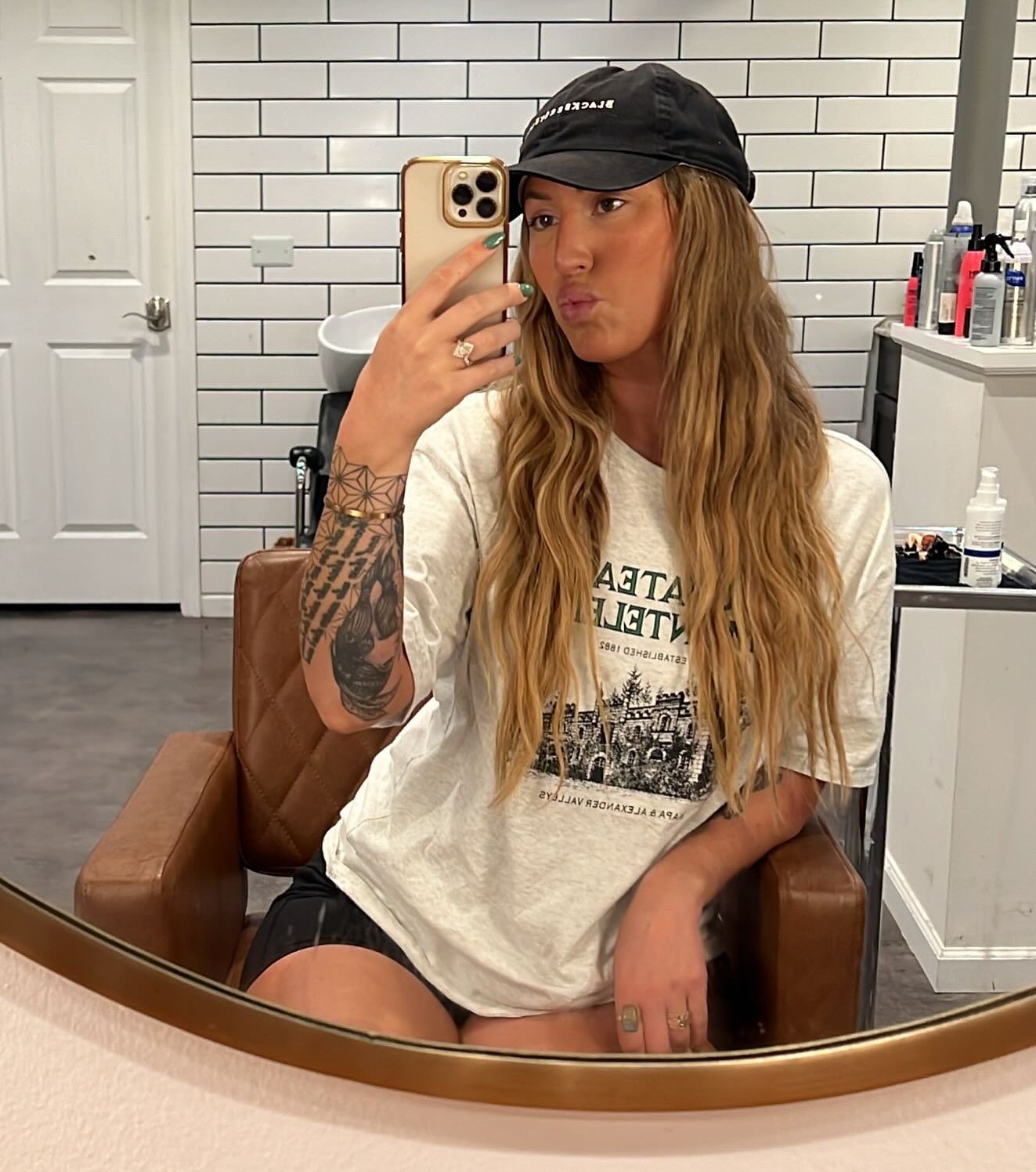 Thought I&rsquo;d reintroduce myself since KYLIE JENNER REPOSTED MY REEL AND I HAVE A TON OF NEW FOLLOWERS!! Sorry, not over it and I can&rsquo;t pinch myself enough!!!! 🤯
My name is Diana Carlini Swanson and I&rsquo;ve been doing keratin extensions