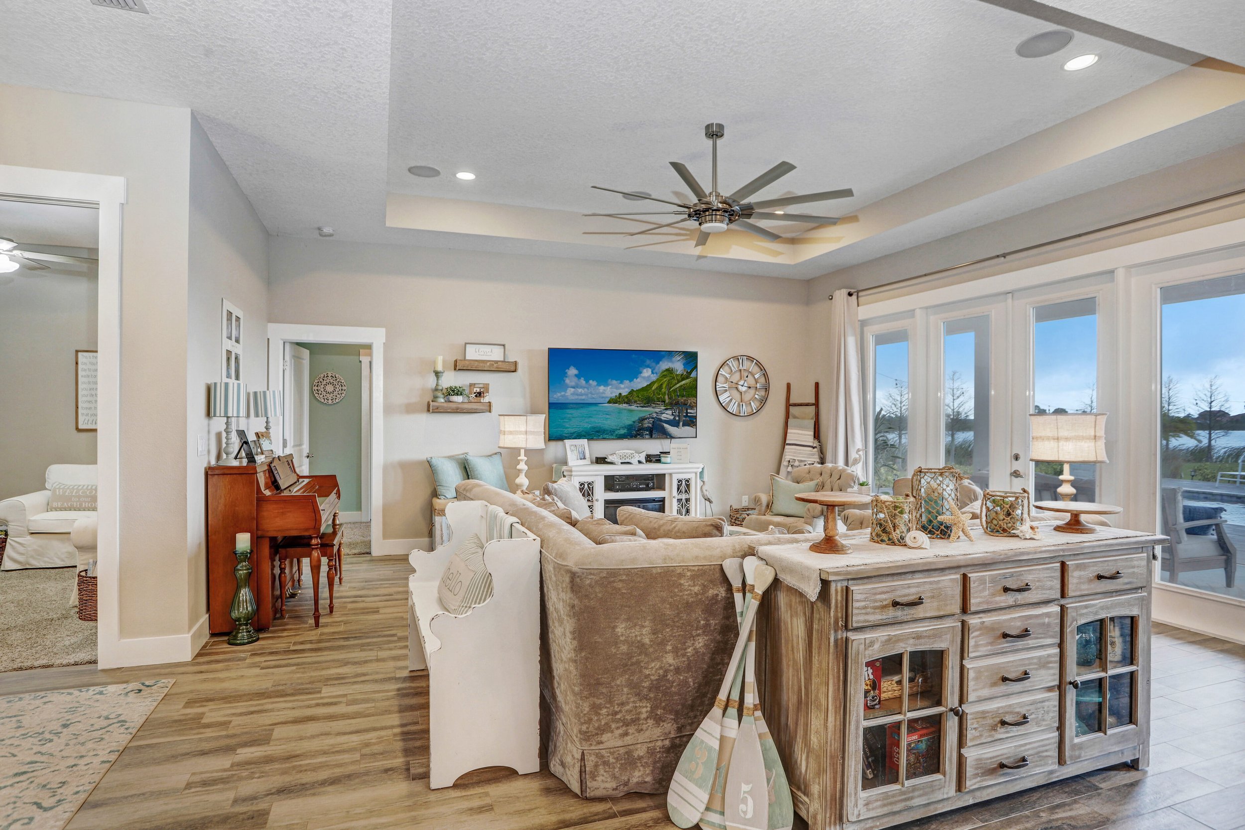 2014 Lost River Trail Ruskin-print-024-031-Living Room-4200x2800-300dpi.jpg