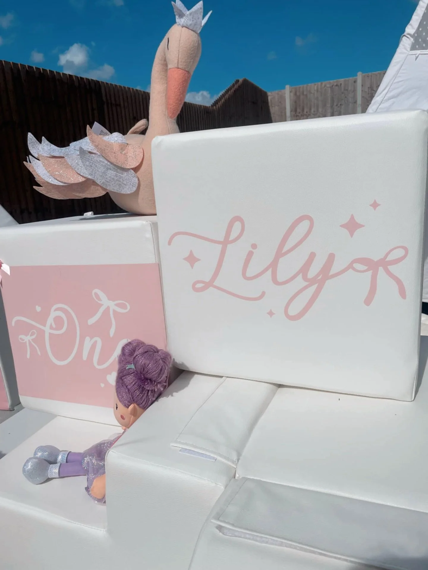 With the influx of summer 2026 enquiries, let&rsquo;s share a gorgeous garden party we did this summer.

Everything about this celebration was stunning, and we absolutely LOVE this theme.

Both January and February have just a couple of spaces left, 