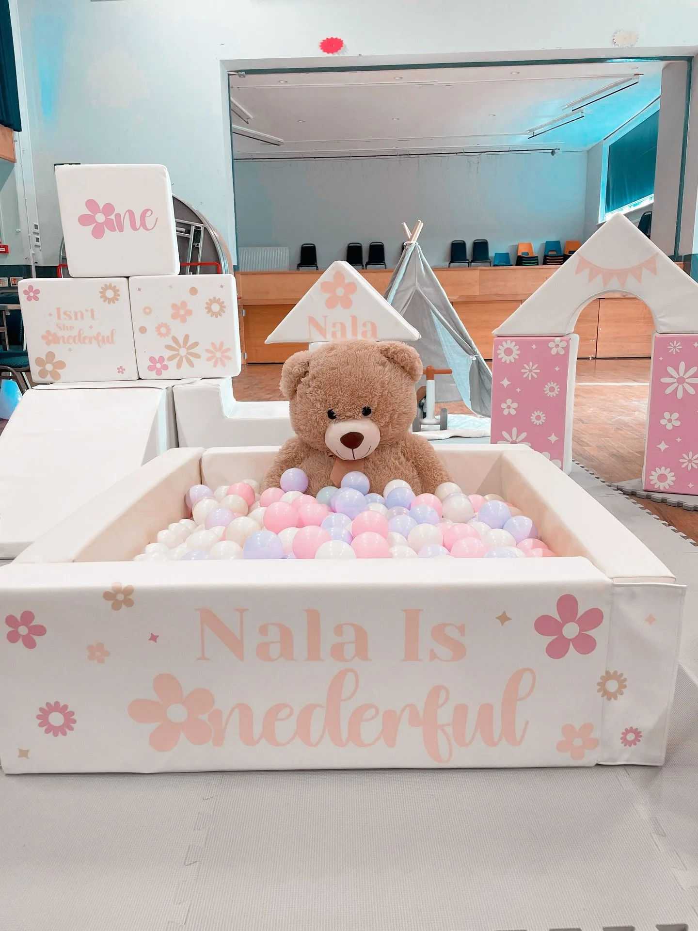 How absolutely stunning are the designs on Nala&rsquo;s Soft Play Set Up!

We absolutely loved this setup, such a magical day!

Influx of enquiries for all those 2026 parties, for reference, we are booking well into summer!

📧 cherish@littlelinniess